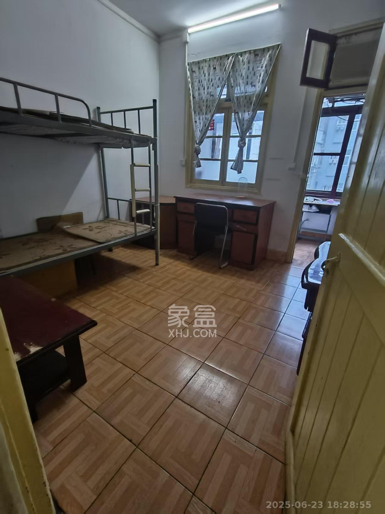 第一师范宿舍  2室1厅1卫    1300.0元/月室内图