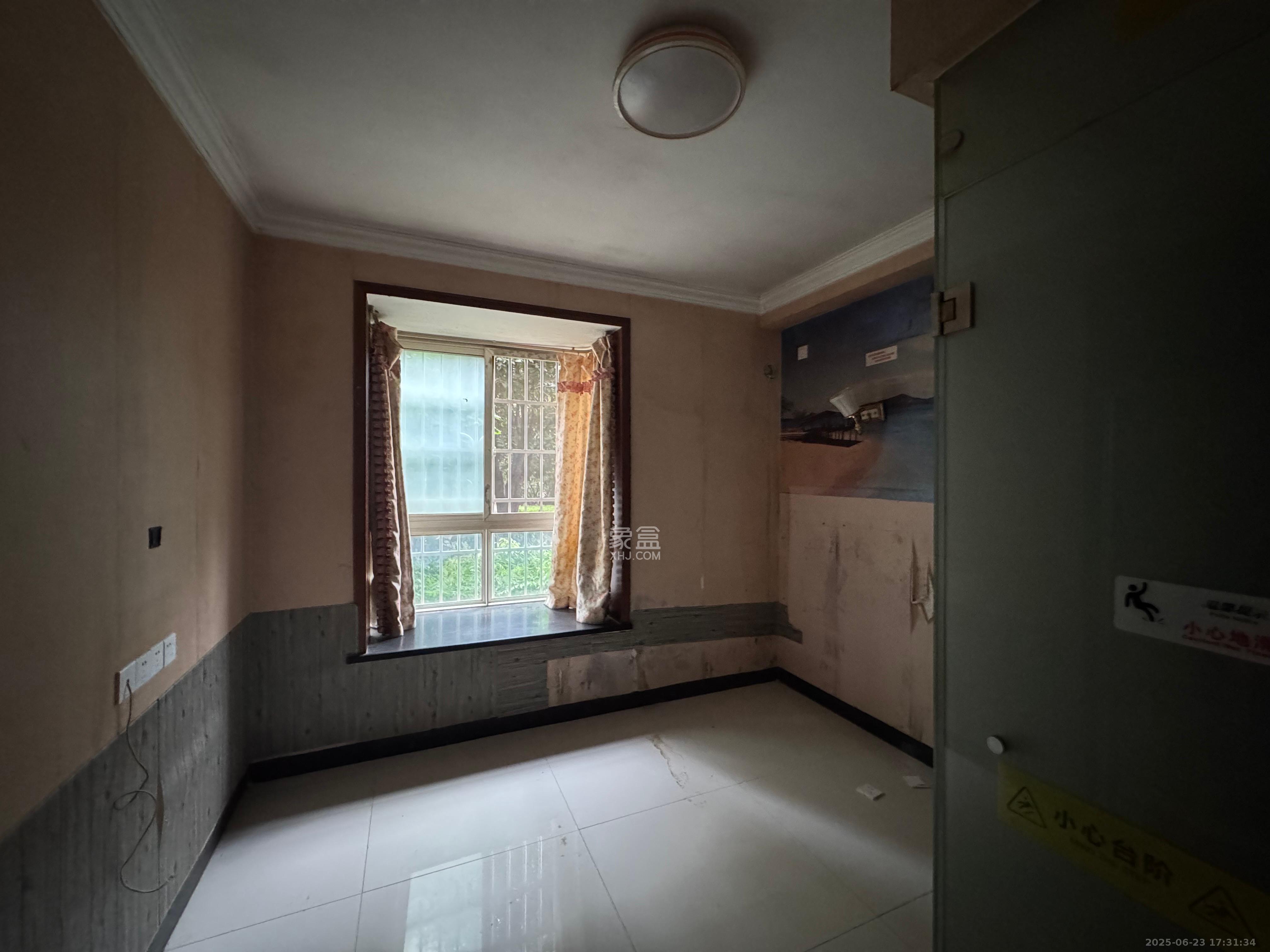 黎郡新宇康景园 1室0厅0卫 2800.0元/月 黎郡新宇康景园 1室0厅0卫 2800.0元/月室内图