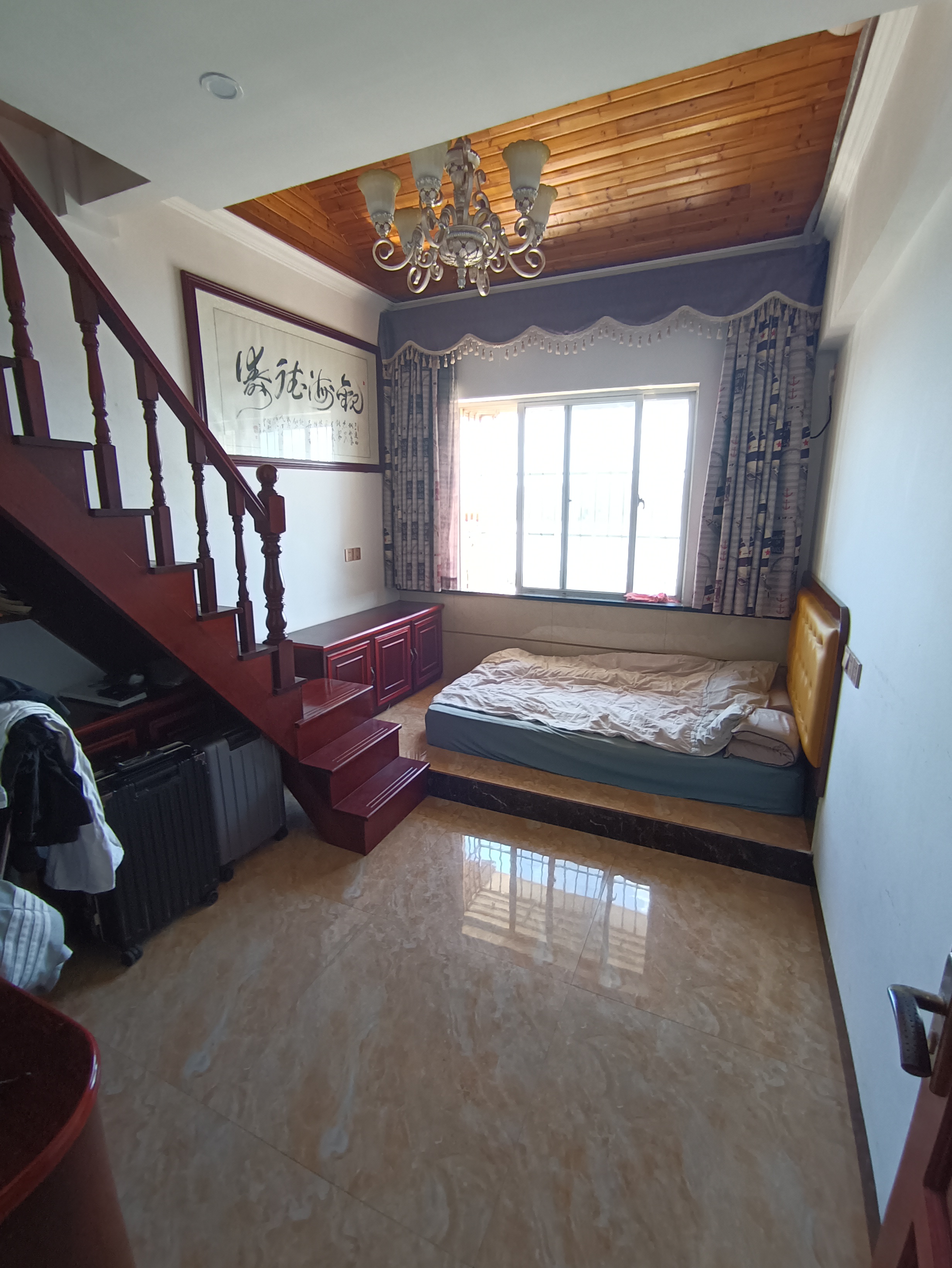 滨江度假城 3室2厅2卫 218.0万 滨江度假城 3室2厅2卫 218.0万客厅