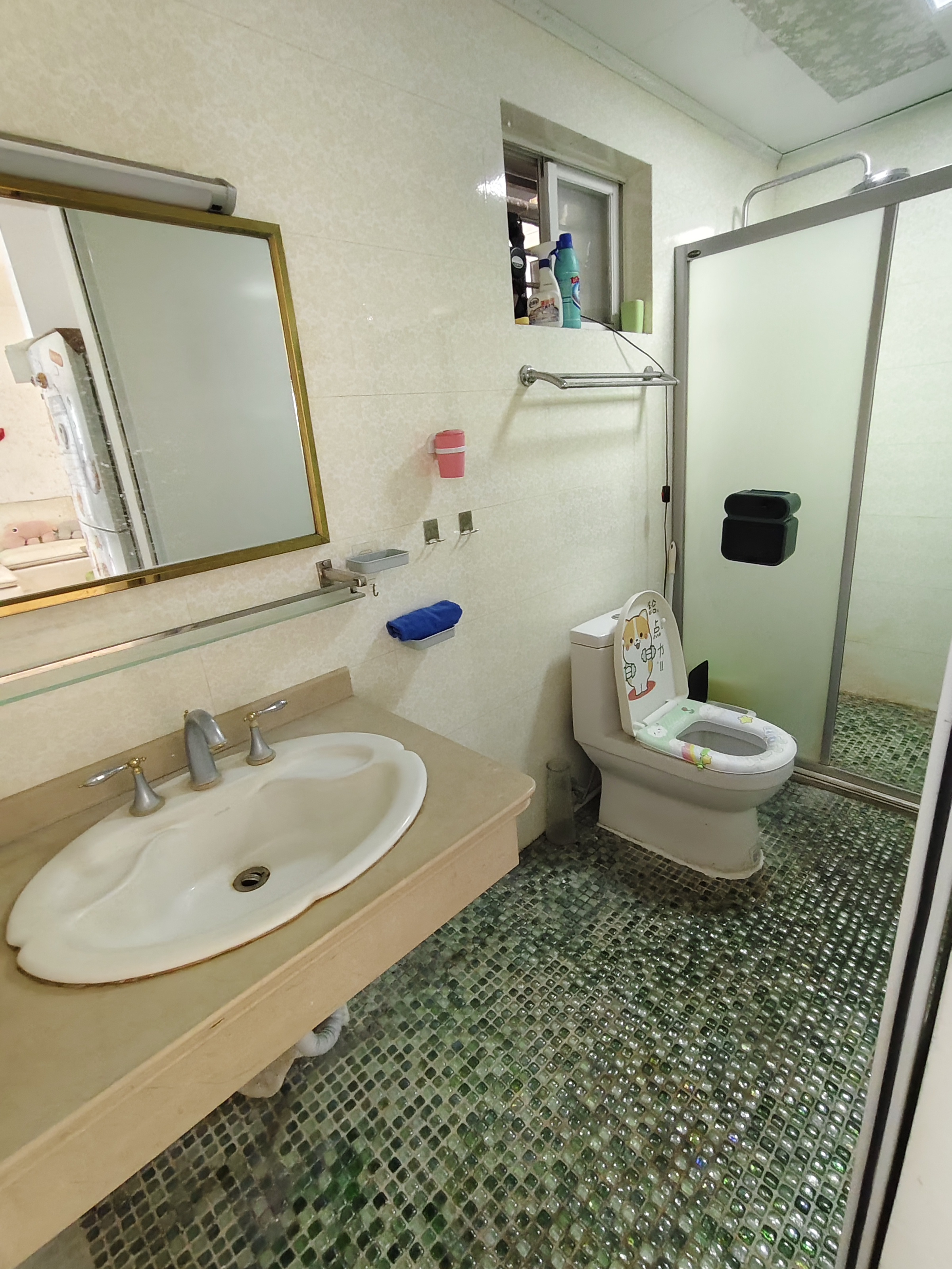 嘉华城市花园 3室1厅2卫 220.0万 嘉华城市花园 3室1厅2卫 220.0万客厅