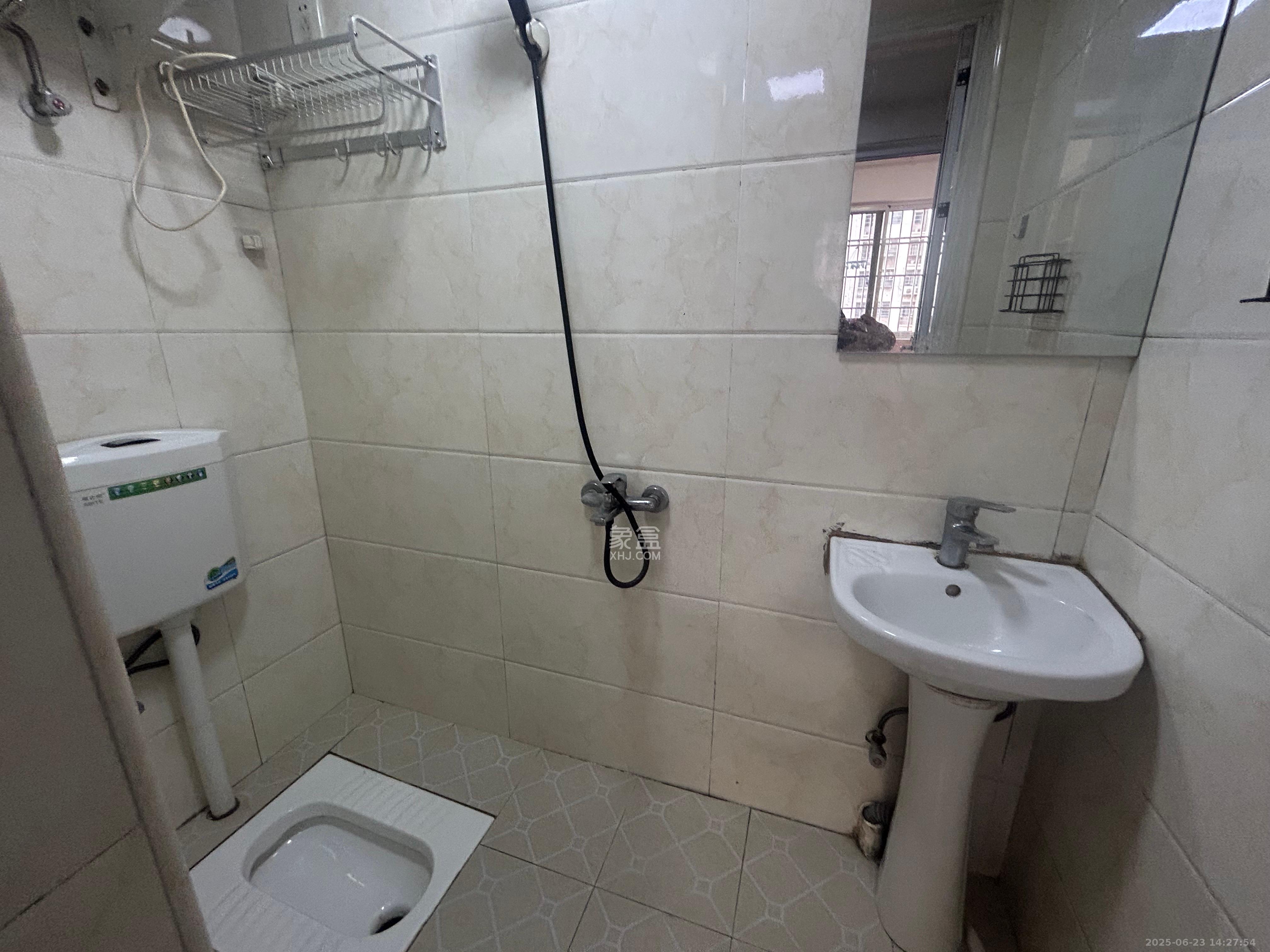 嘉顺苑 1室1厅1卫 1300.0元/月 嘉顺苑 1室1厅1卫 1300.0元/月室内图