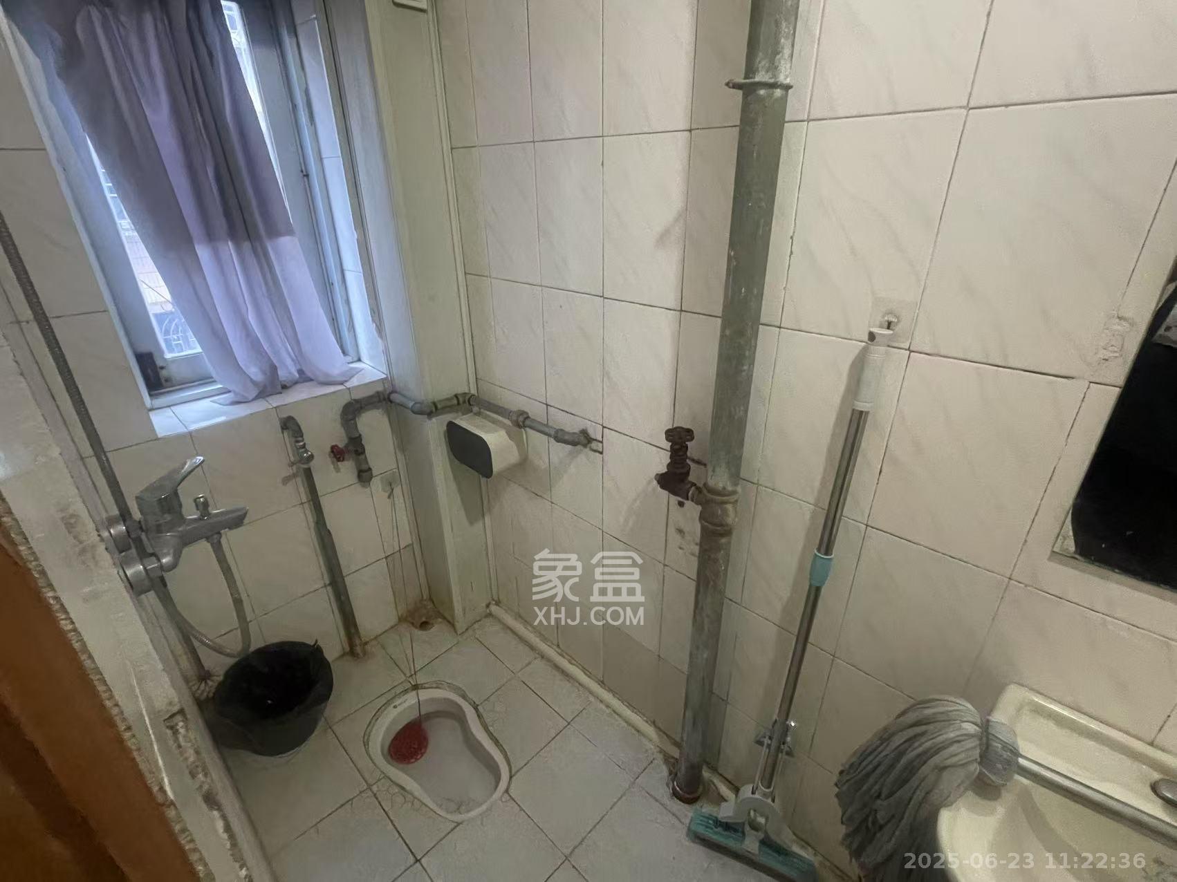 天心友园 2室1厅1卫 2000.0元/月 天心友园 2室1厅1卫 2000.0元/月室内图