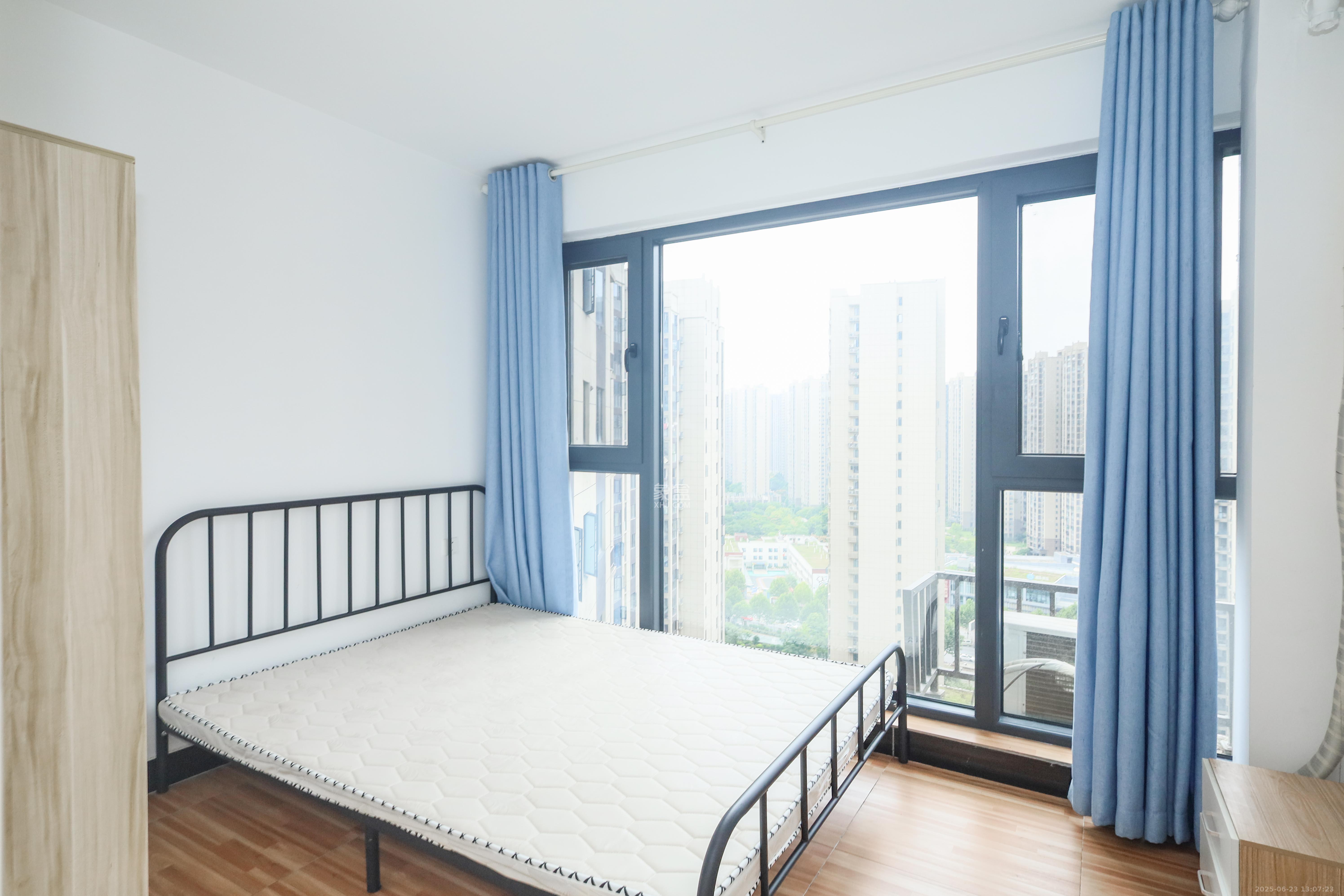 中国铁建梅溪青秀二期  4室2厅2卫   3600.00元/月室内图