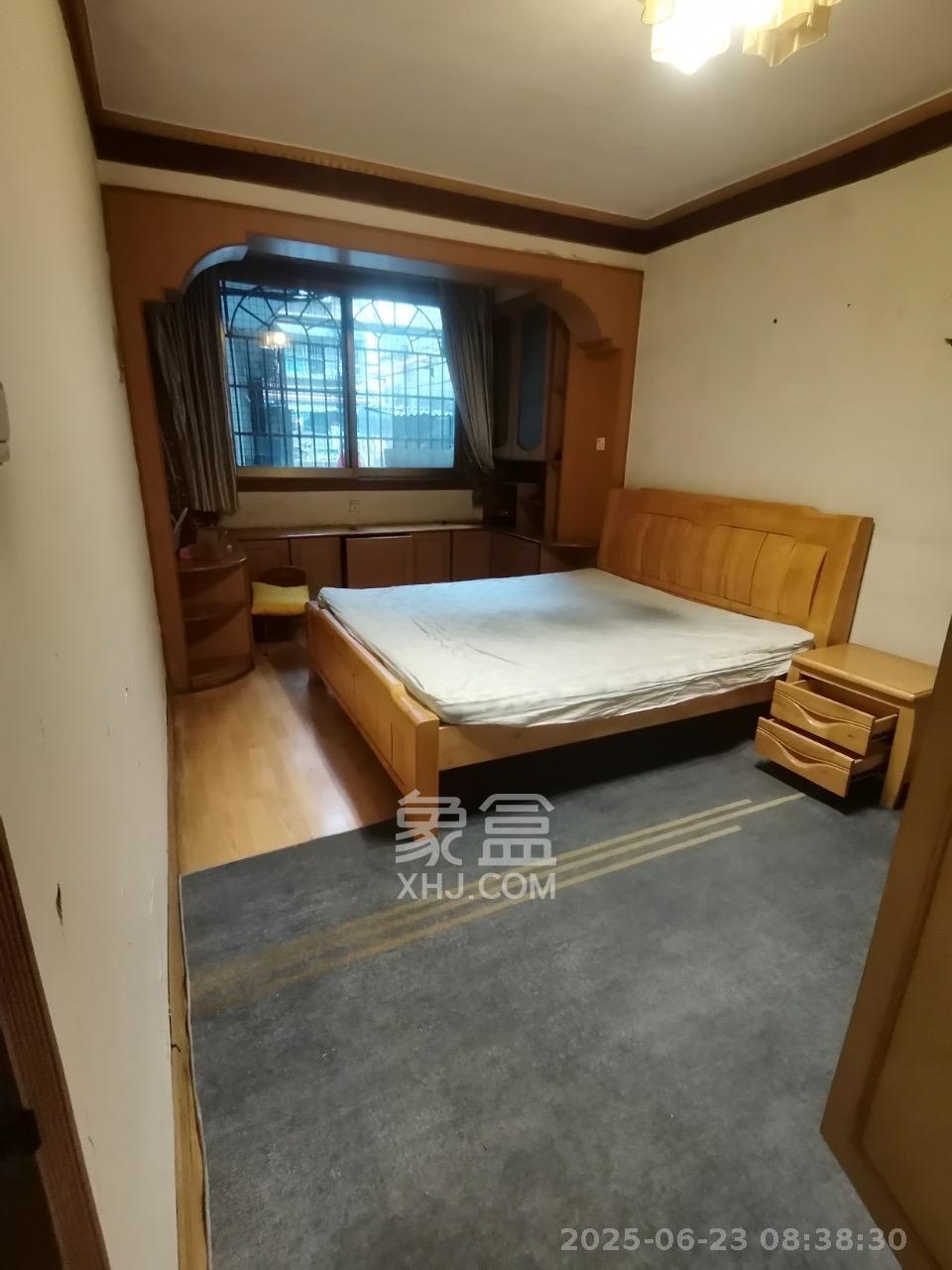 湖动社区新河市场(新河家具城) 3室2厅1卫 2300.0元/月 湖动社区新河市场(新河家具城) 3室2厅1卫 2300.0元/月室内图