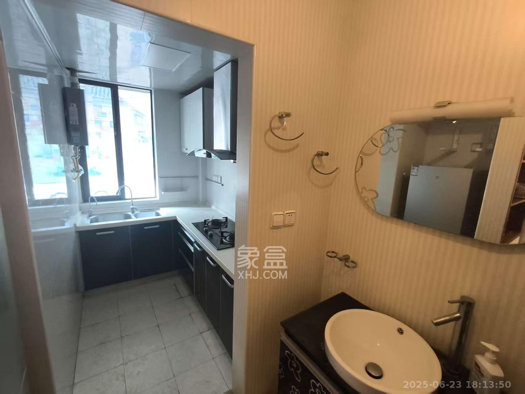 满庭芳小区  1室1厅1卫   1880.00元/月室内图