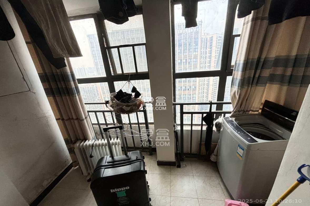 万科魅力之城  1室1厅1卫    1300.0元/月 万科魅力之城  1室1厅1卫    1300.0元/月室内图