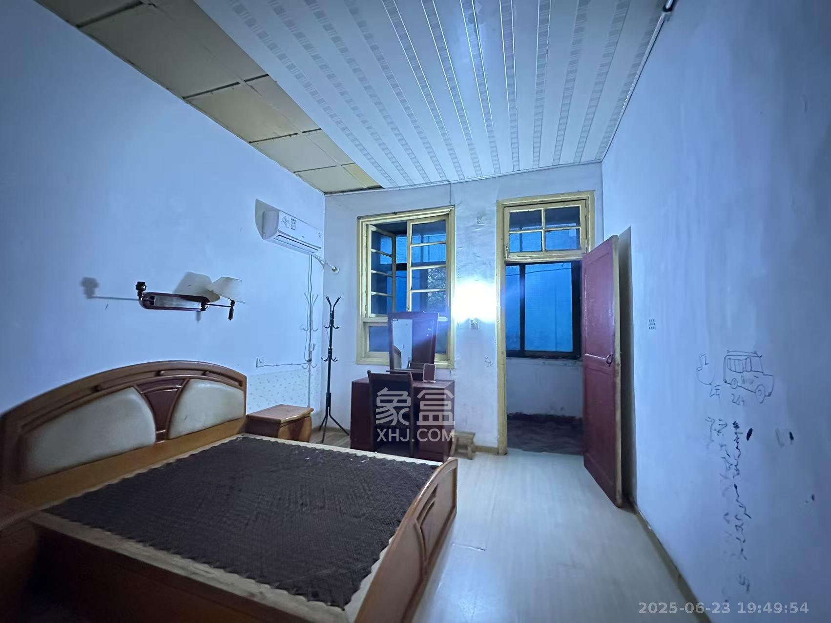 湖橡宿舍/湖橡小区 1室0厅0卫 900.0元/月 湖橡宿舍/湖橡小区 1室0厅0卫 900.0元/月室内图