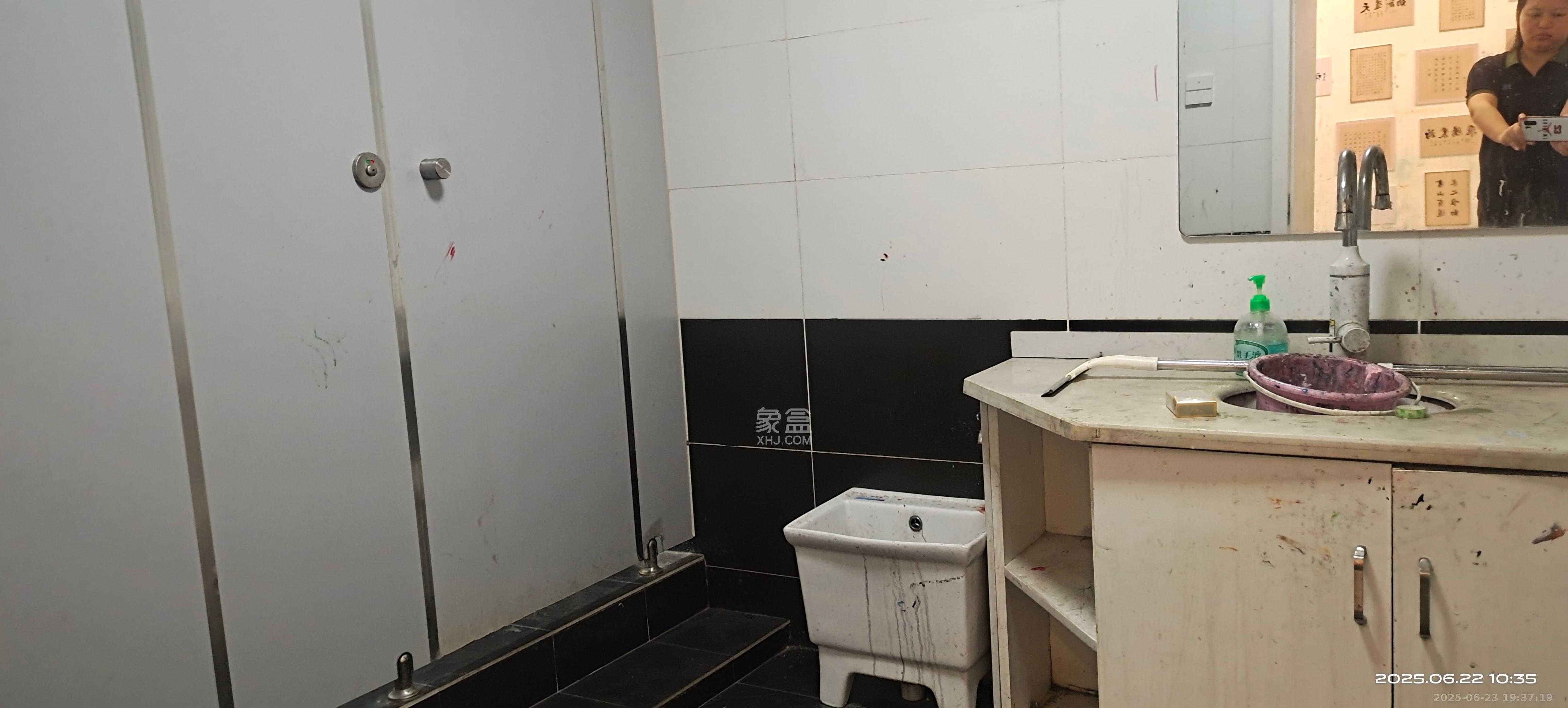 星城国际   65.0㎡      4000.0元/月室内图