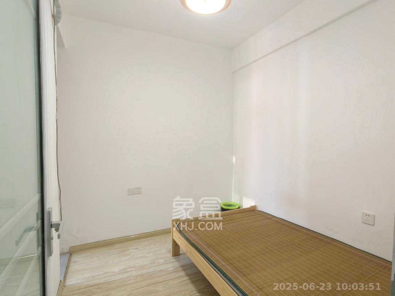 天健城 2室1厅1卫 2600.0元/月 天健城 2室1厅1卫 2600.0元/月室内图