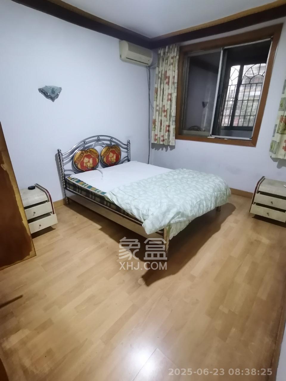 湖动社区新河市场(新河家具城) 3室2厅1卫 2300.0元/月 湖动社区新河市场(新河家具城) 3室2厅1卫 2300.0元/月室内图