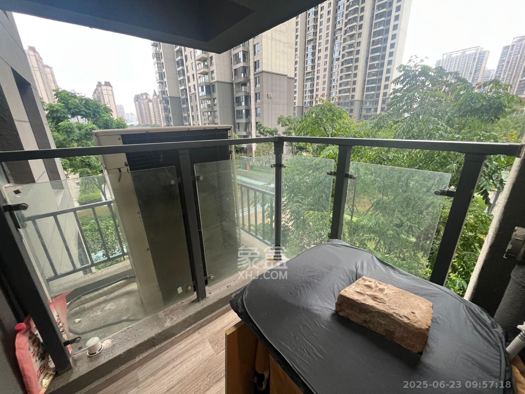 绿地长沙城际空间站（绿地新里佳苑）  5室2厅3卫    4400.0元/月室内图