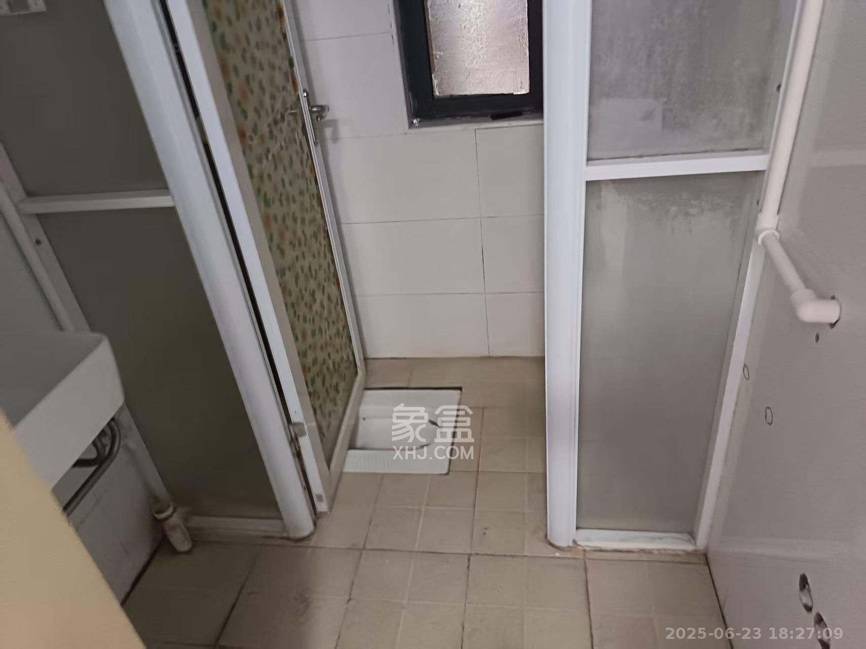 景塘家园 4室1厅1卫 2200.0元/月 景塘家园 4室1厅1卫 2200.0元/月室内图