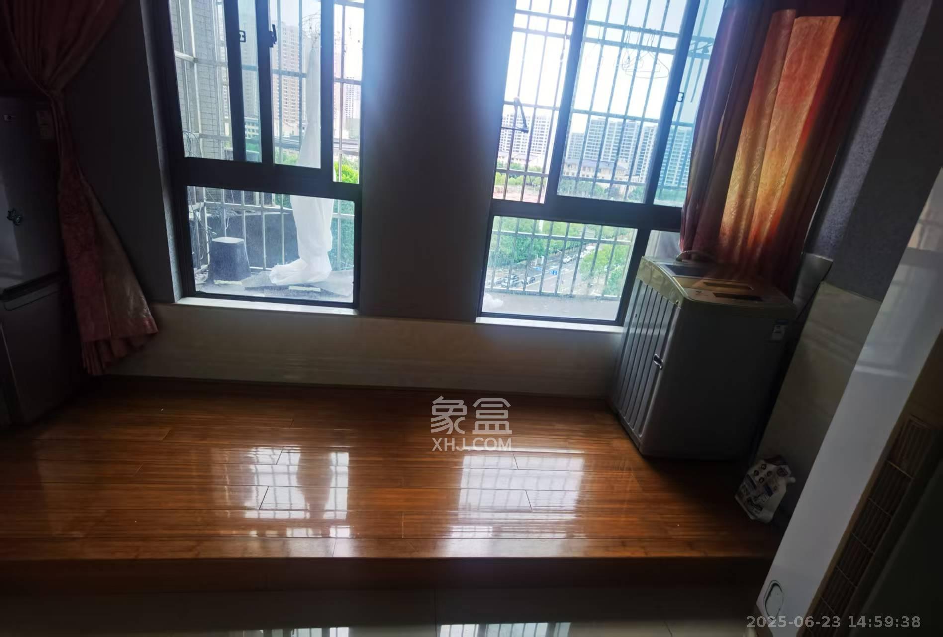 湖湾世景  1室1厅1卫   1200.00元/月室内图