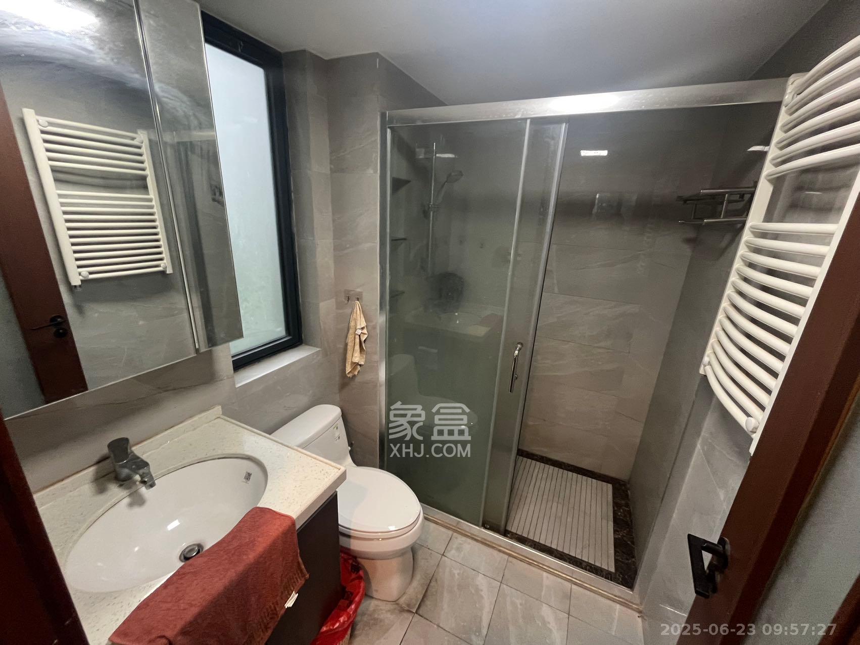 绿地长沙城际空间站（绿地新里佳苑）  5室2厅3卫    4400.0元/月室内图