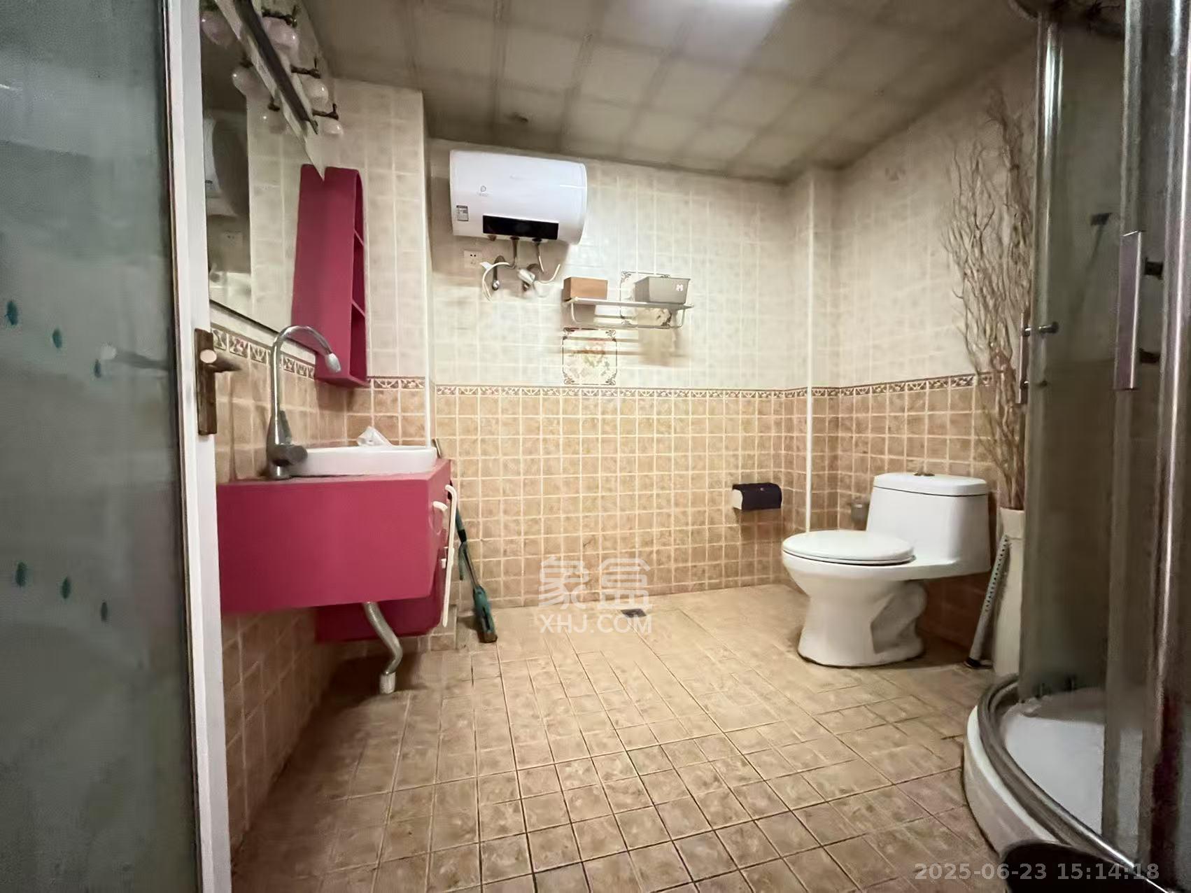 南郡明珠  4室2厅2卫    1800.0元/月 南郡明珠  4室2厅2卫    1800.0元/月室内图