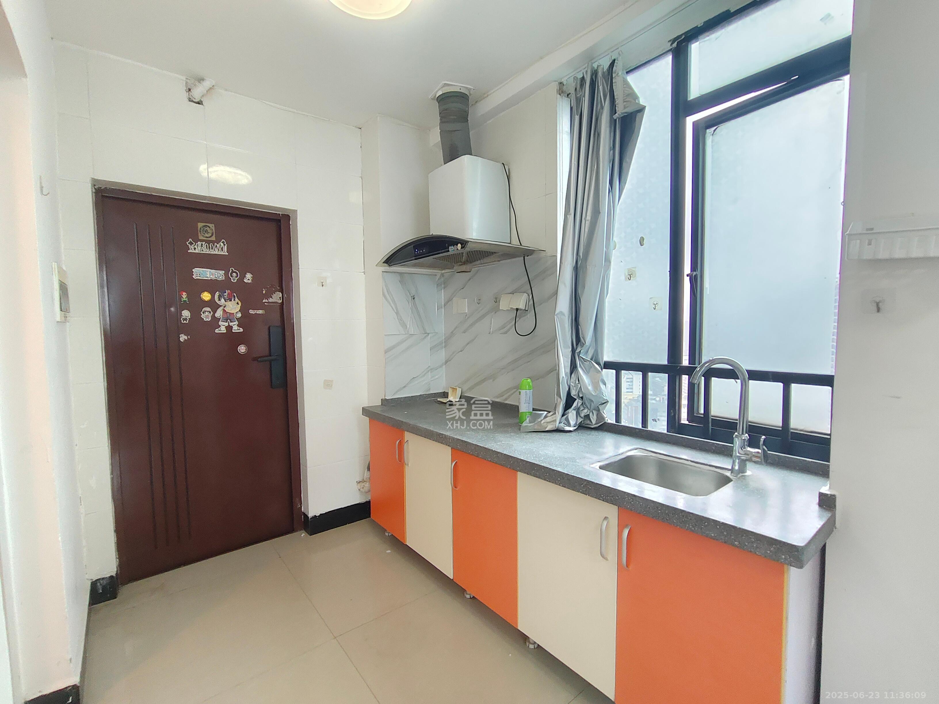 融圣国际  1室1厅1卫    1600.0元/月 融圣国际  1室1厅1卫    1600.0元/月室内图