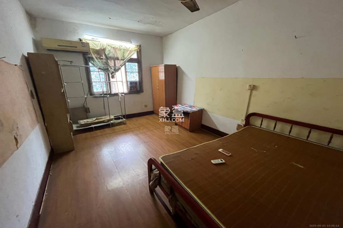 赤岗小区(一二三片) 2室1厅1卫 900.0元/月 赤岗小区(一二三片) 2室1厅1卫 900.0元/月室内图