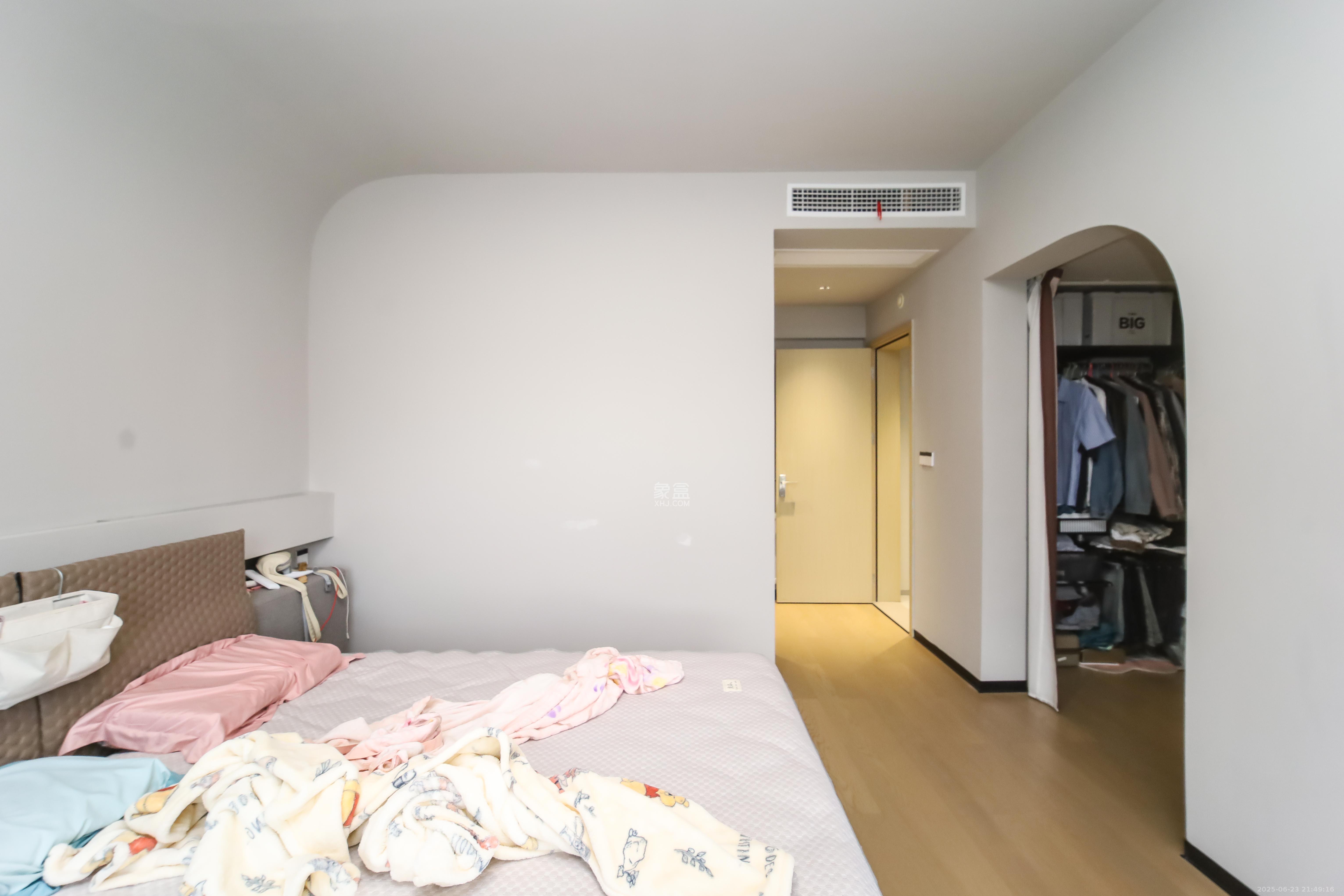 时代印记(长沙时代印记花园)  4室2厅3卫    288.0万 时代印记(长沙时代印记花园)  4室2厅3卫    288.0万卧室