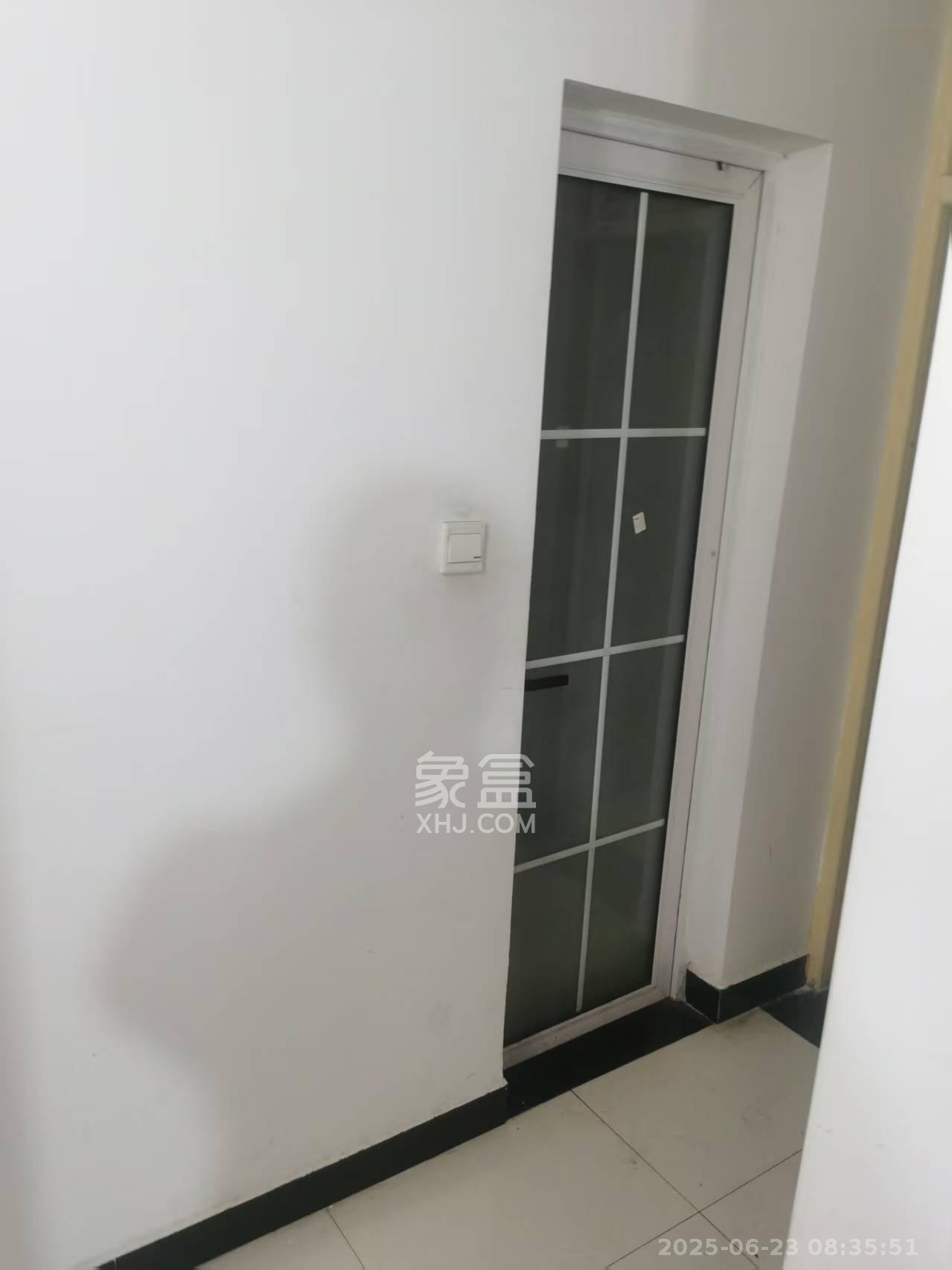长坡社区  2室1厅1卫   700.00元/月室内图