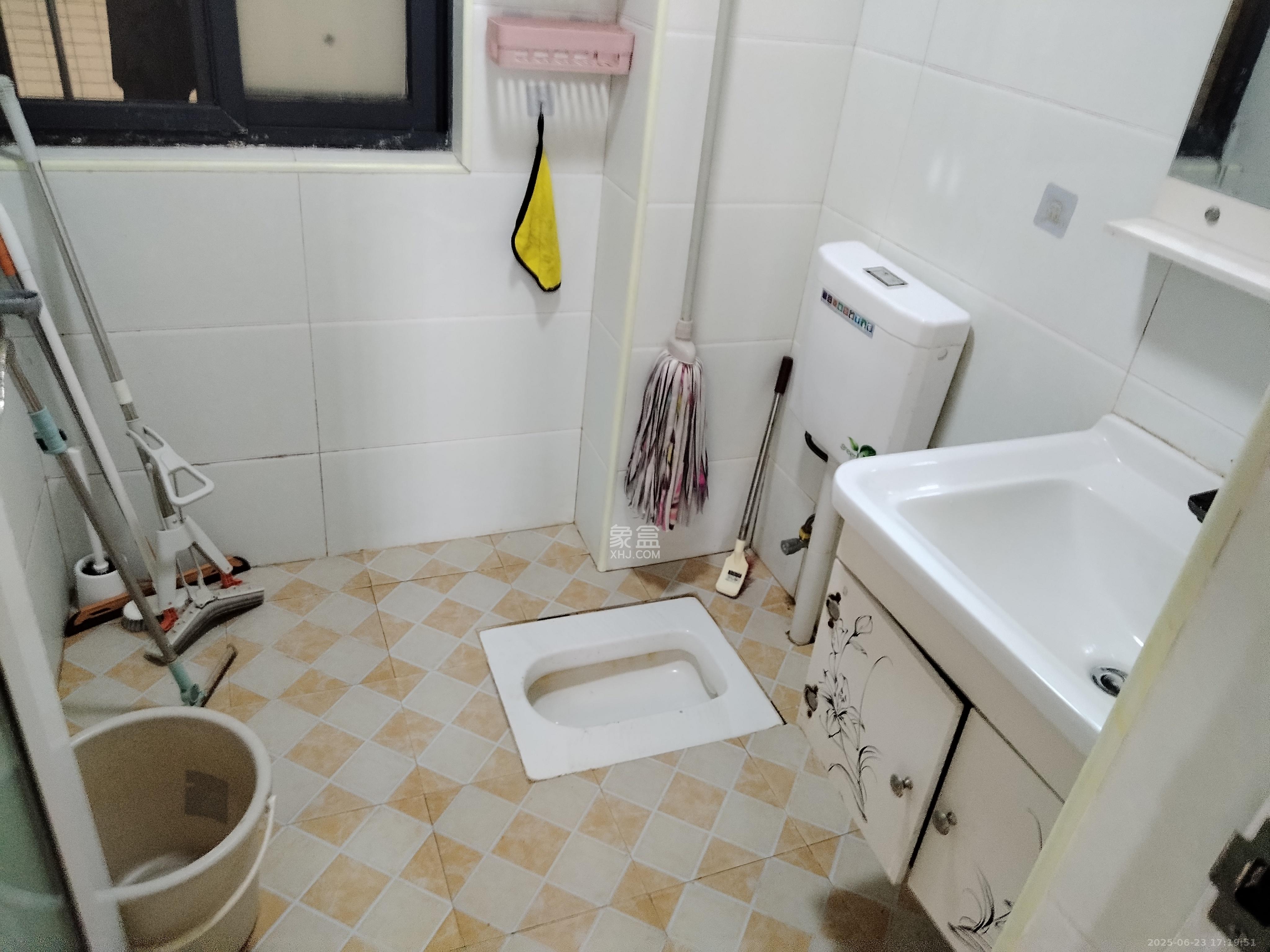 景塘家园 3室1厅1卫 2200.0元/月 景塘家园 3室1厅1卫 2200.0元/月室内图