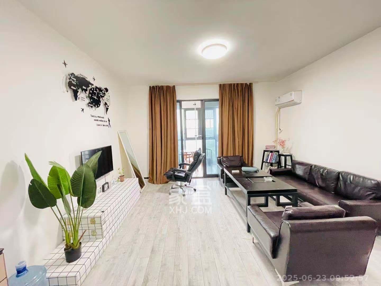 慢步江湾  4室2厅2卫    3500.0元/月 慢步江湾  4室2厅2卫    3500.0元/月