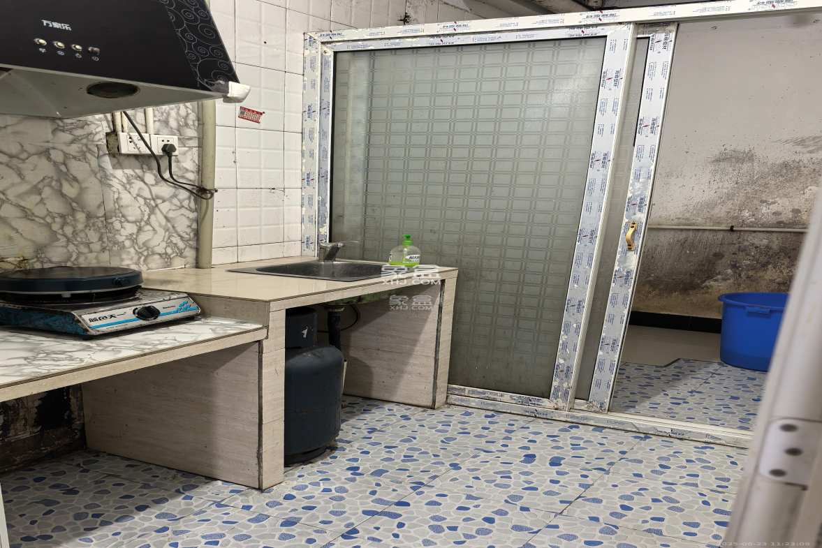 五一新村安置小区(永定社区、永兴社区、永祥社区) 2室1厅1卫 1200.0元/月 五一新村安置小区(永定社区、永兴社区、永祥社区) 2室1厅1卫 1200.0元/月室内图