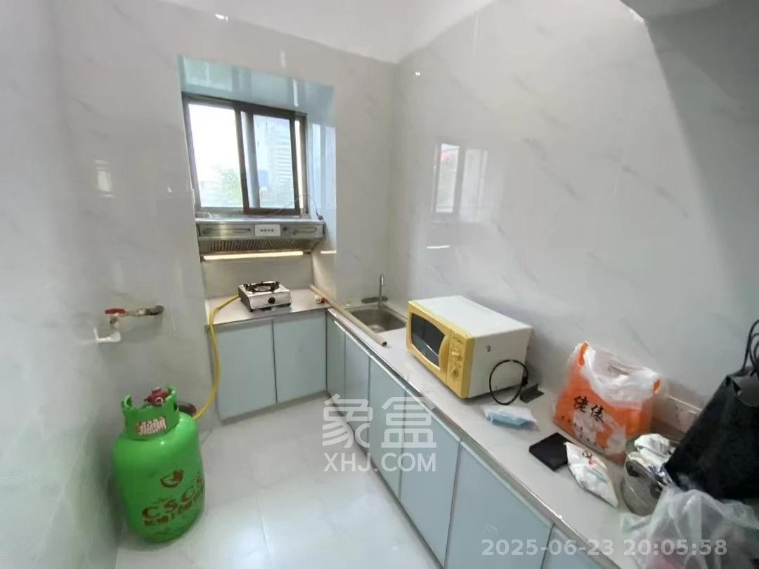 轻工小区（湖南轻工研究院宿舍）  1室2厅1卫   2000.00元/月室内图