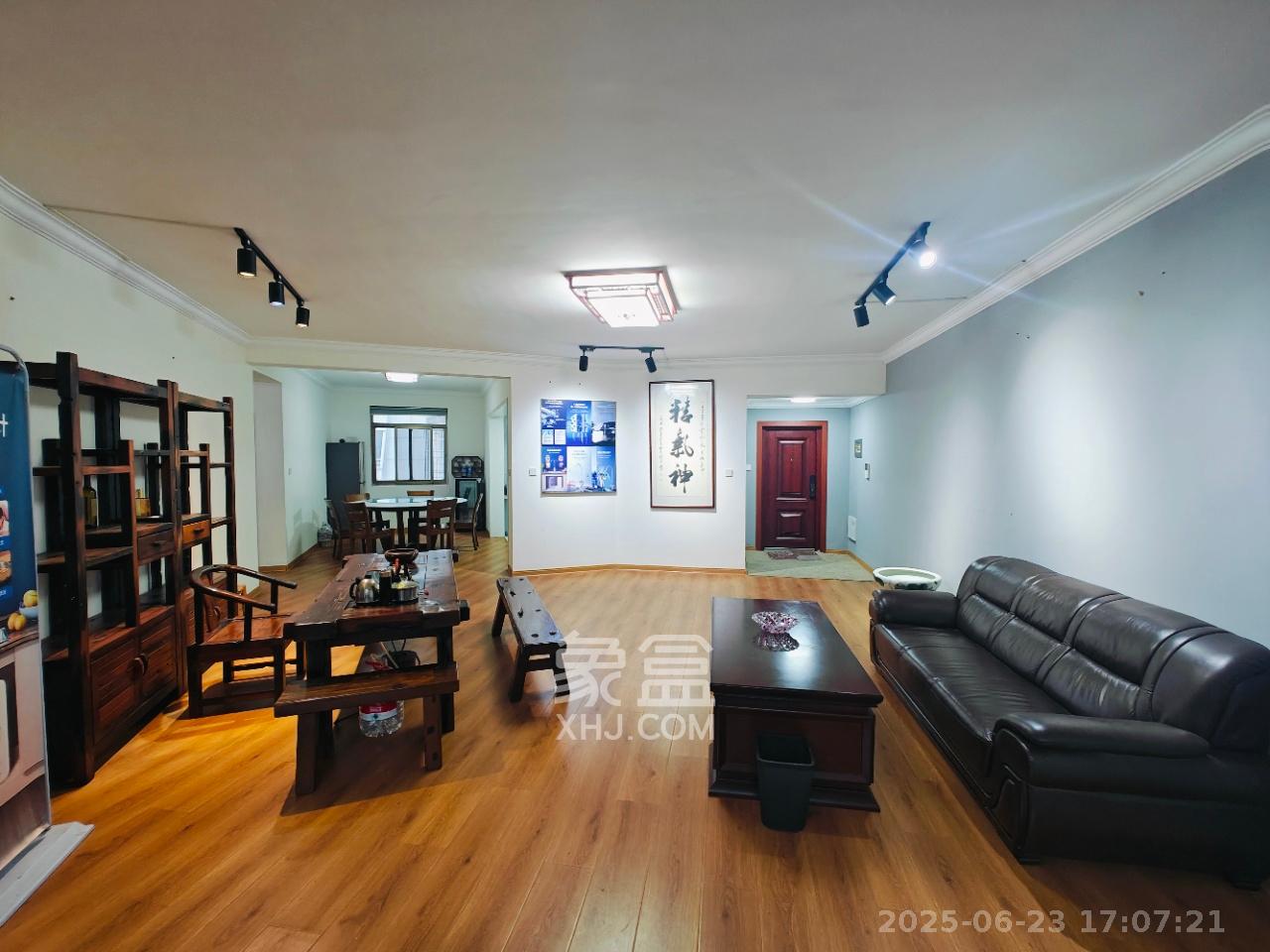 阳光走廊  4室2厅2卫    3800.0元/月 阳光走廊  4室2厅2卫    3800.0元/月室内图