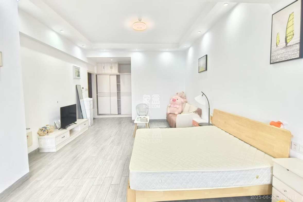 中泰财富湘江 1室1厅1卫 1600.0元/月 中泰财富湘江 1室1厅1卫 1600.0元/月室内图