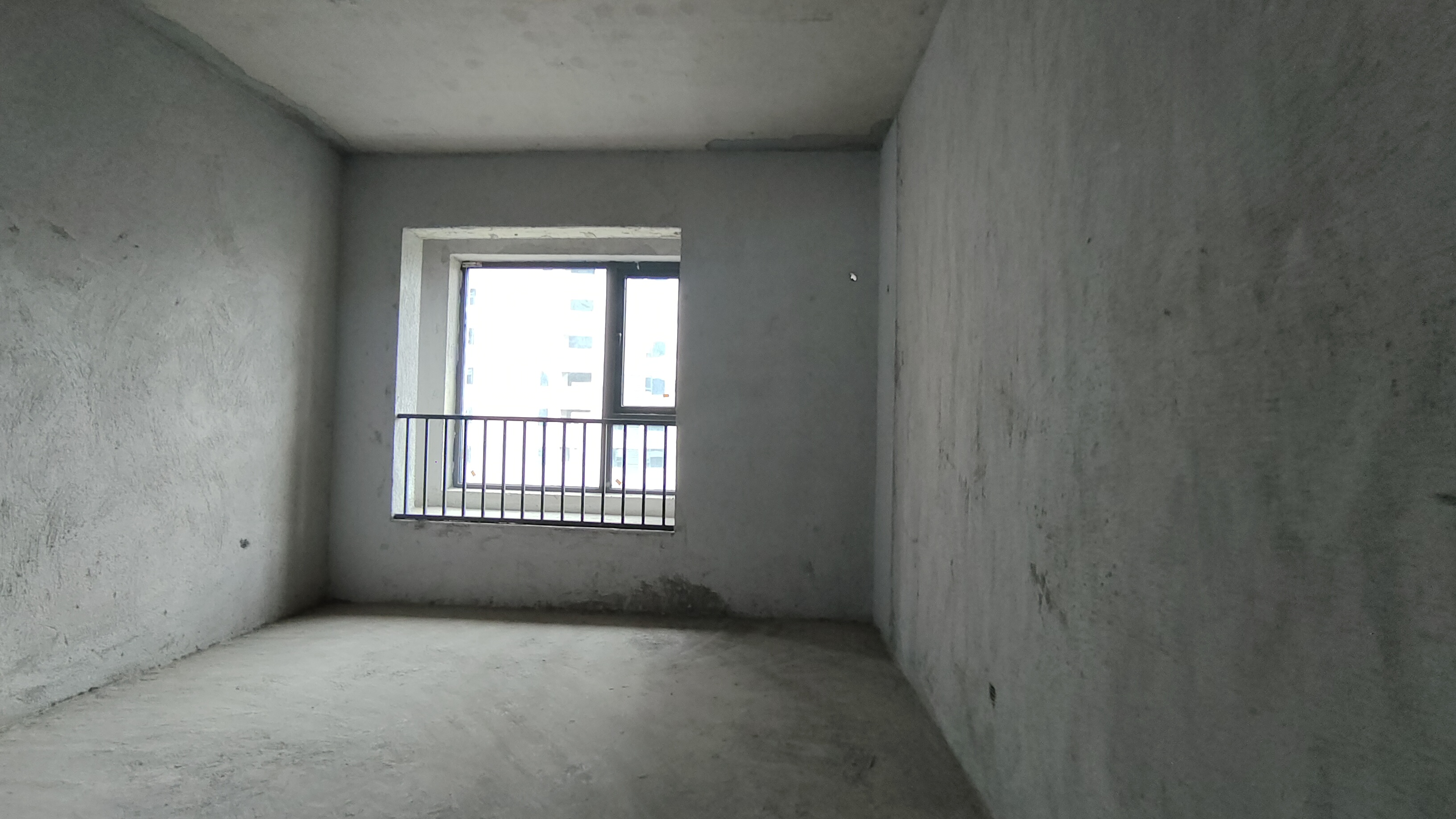 金信园林嘉园 4室2厅2卫 80.0万 金信园林嘉园 4室2厅2卫 80.0万卧室