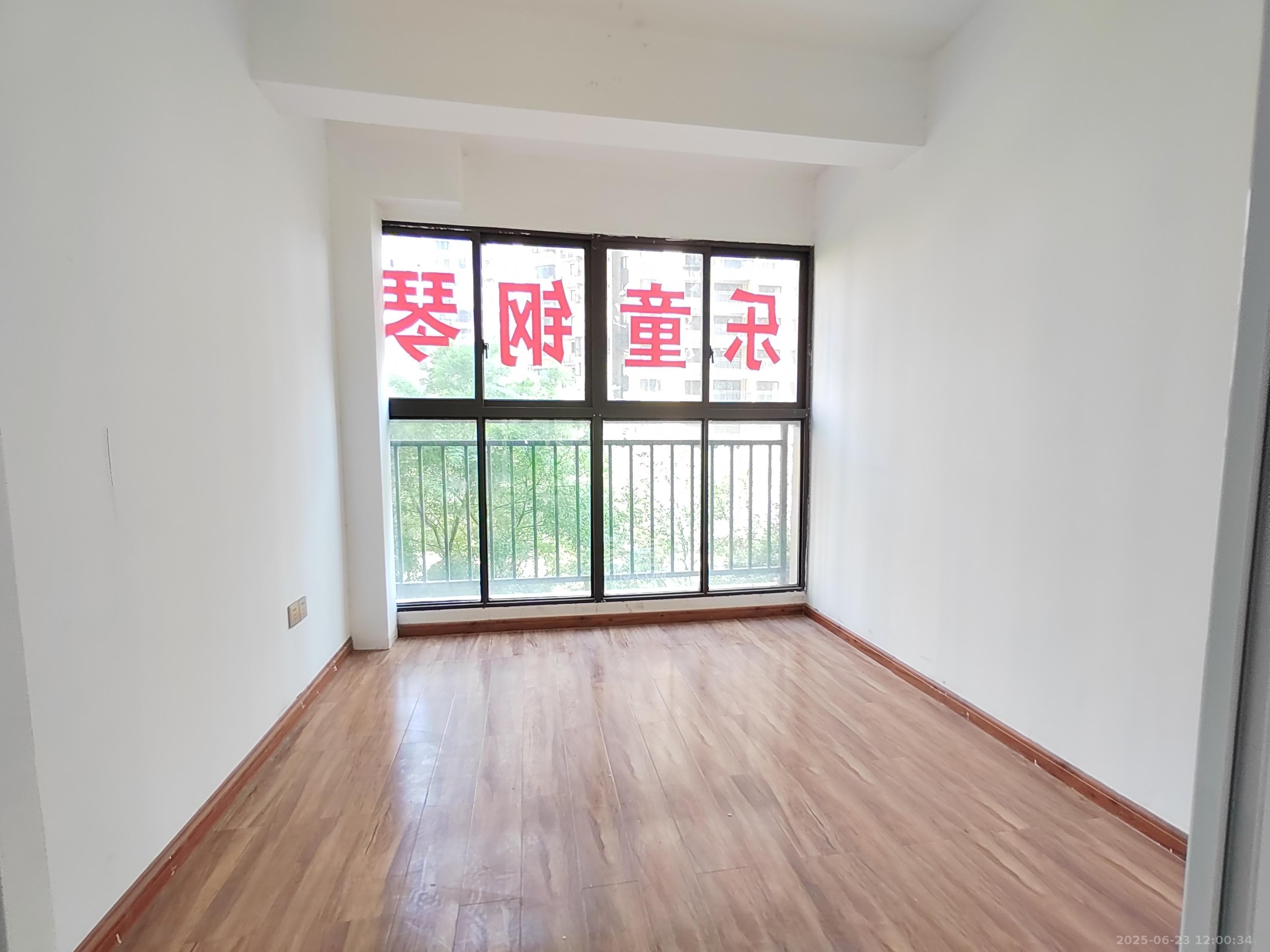 保利香槟国际 4室2厅2卫 2000.0元/月 保利香槟国际 4室2厅2卫 2000.0元/月室内图