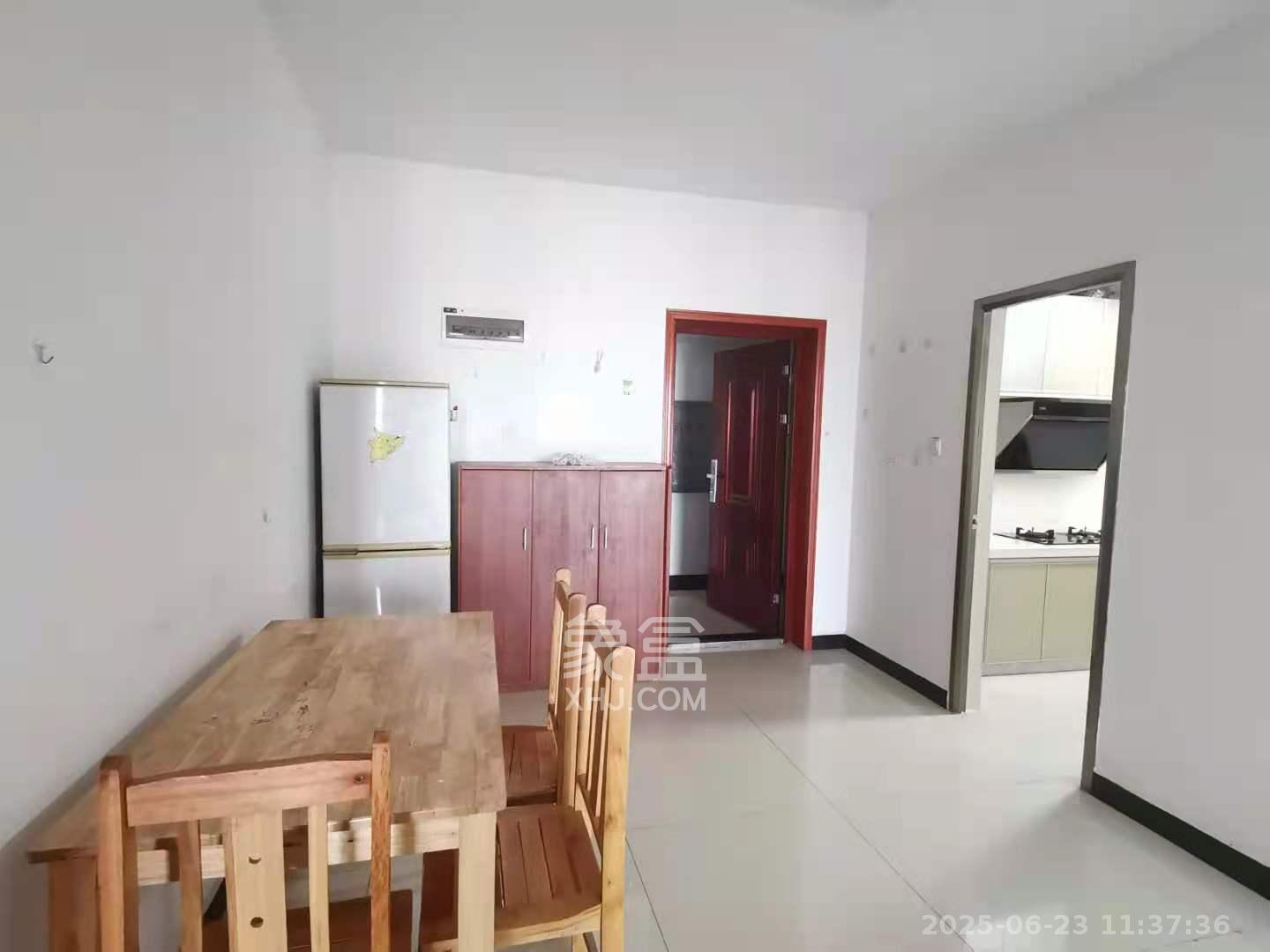 圭塘三小区  2室1厅1卫   2500.00元/月室内图