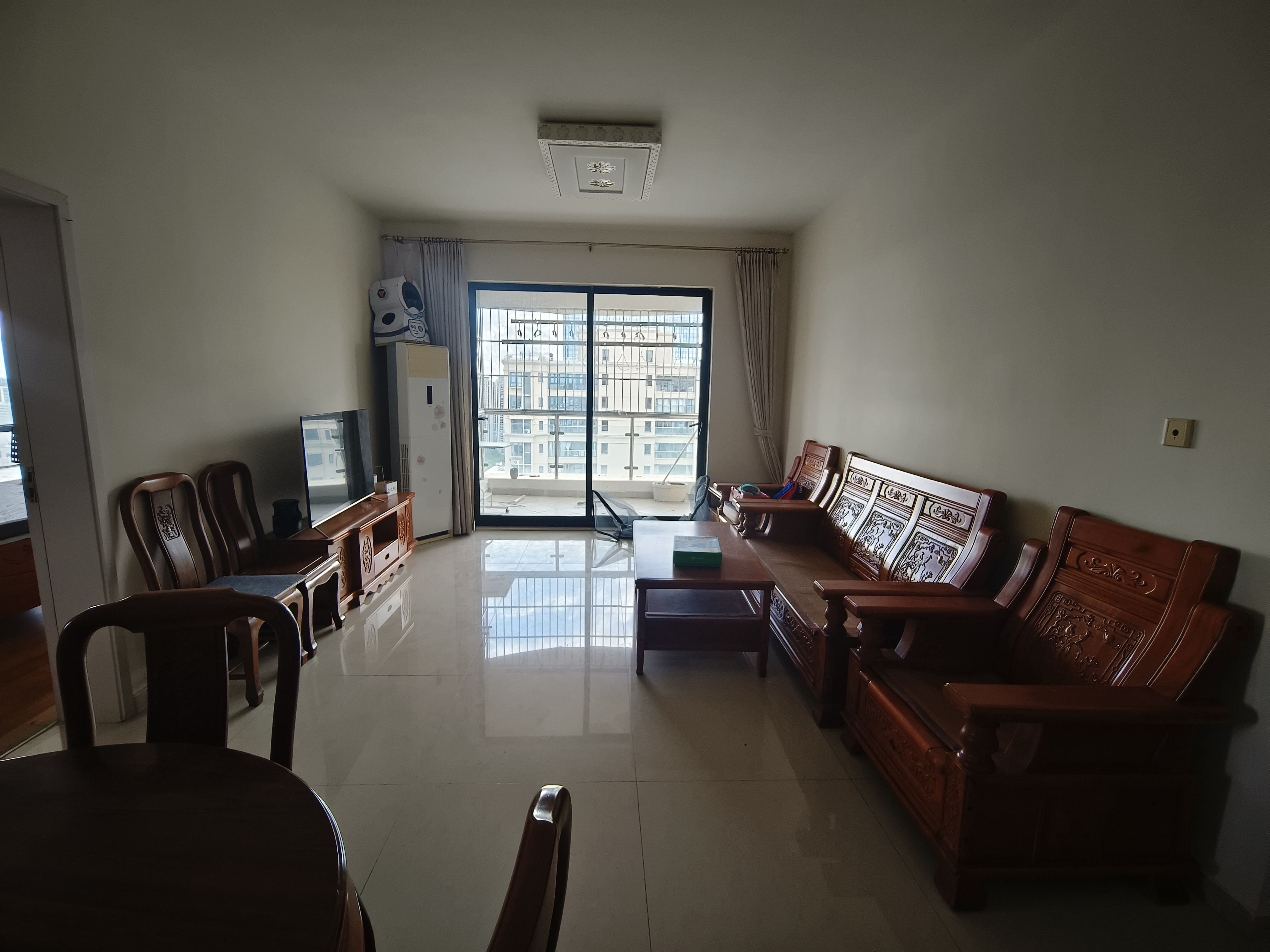 海阔天空-国瑞城二期(雅仕苑) 2室1厅1卫 3800.0元/月 海阔天空-国瑞城二期(雅仕苑) 2室1厅1卫 3800.0元/月室内图