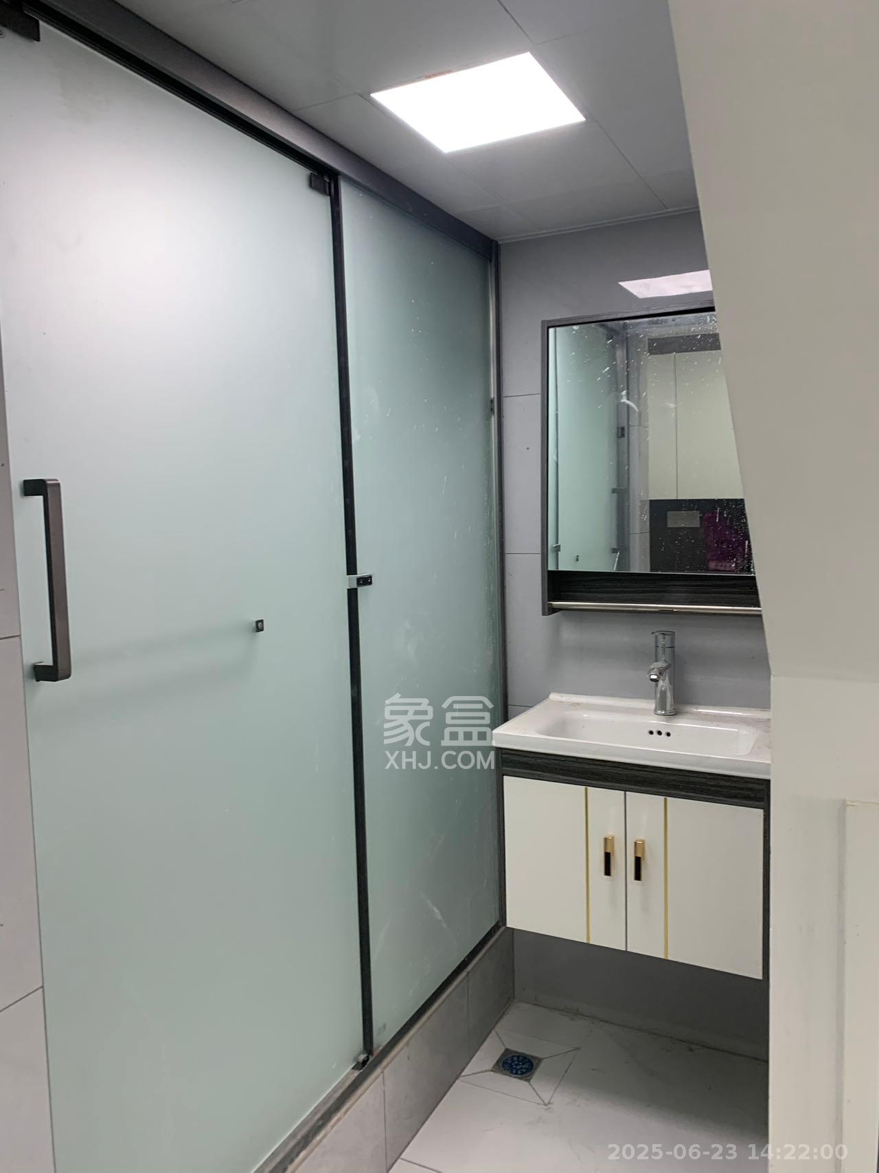 卓越伊景寓  2室1厅1卫   2400.00元/月室内图