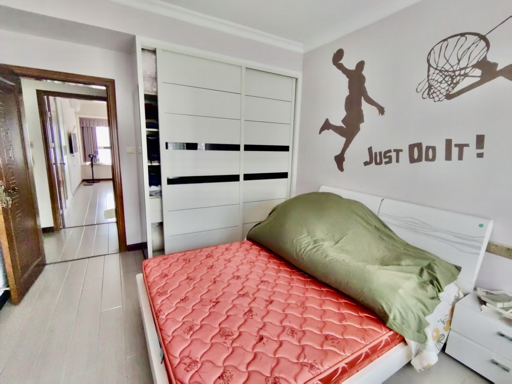 中商广场 3室2厅2卫 2500.0元/月 中商广场 3室2厅2卫 2500.0元/月室内图