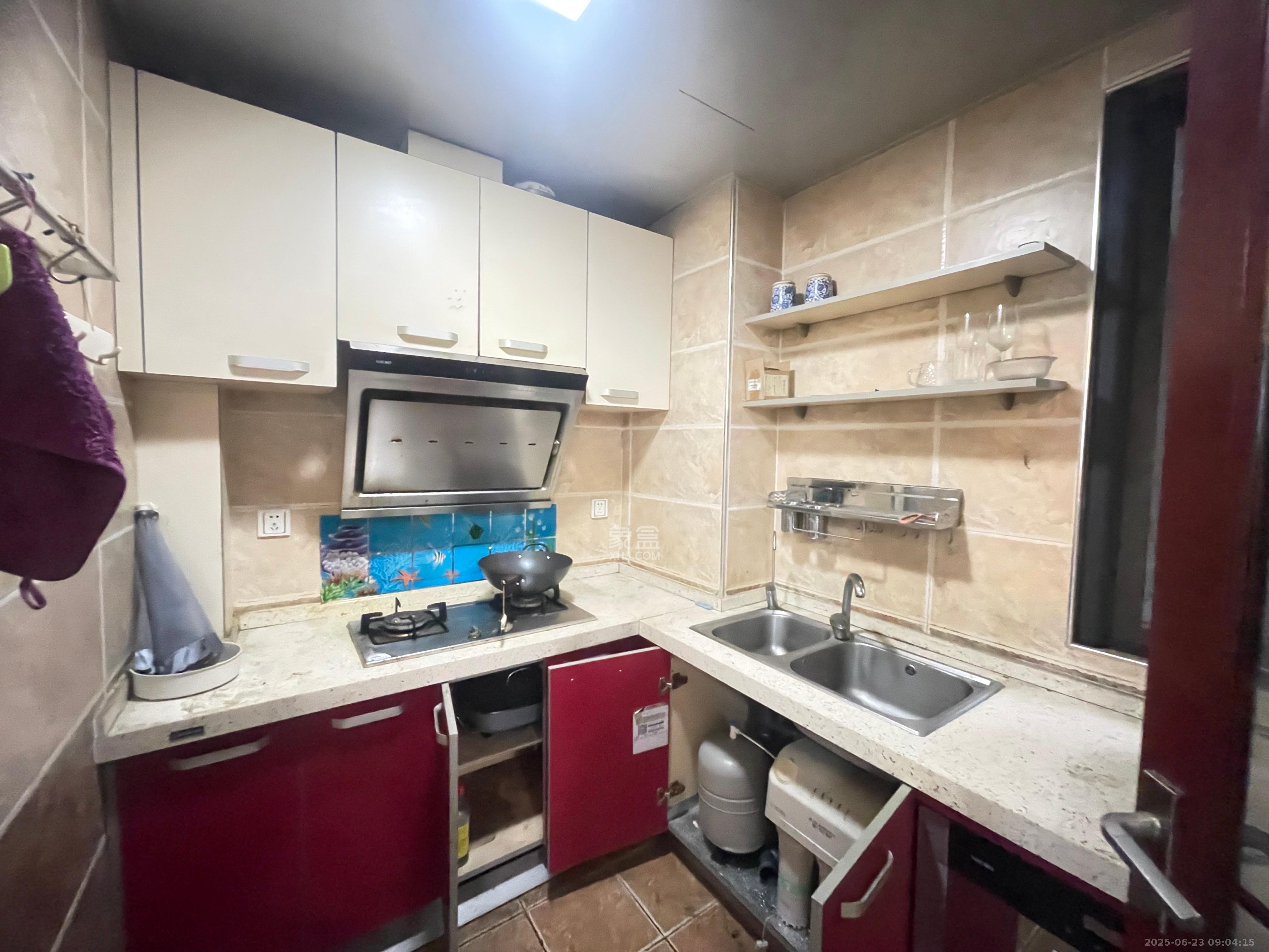 长房时代城 3室2厅1卫 2400.0元/月 长房时代城 3室2厅1卫 2400.0元/月室内图