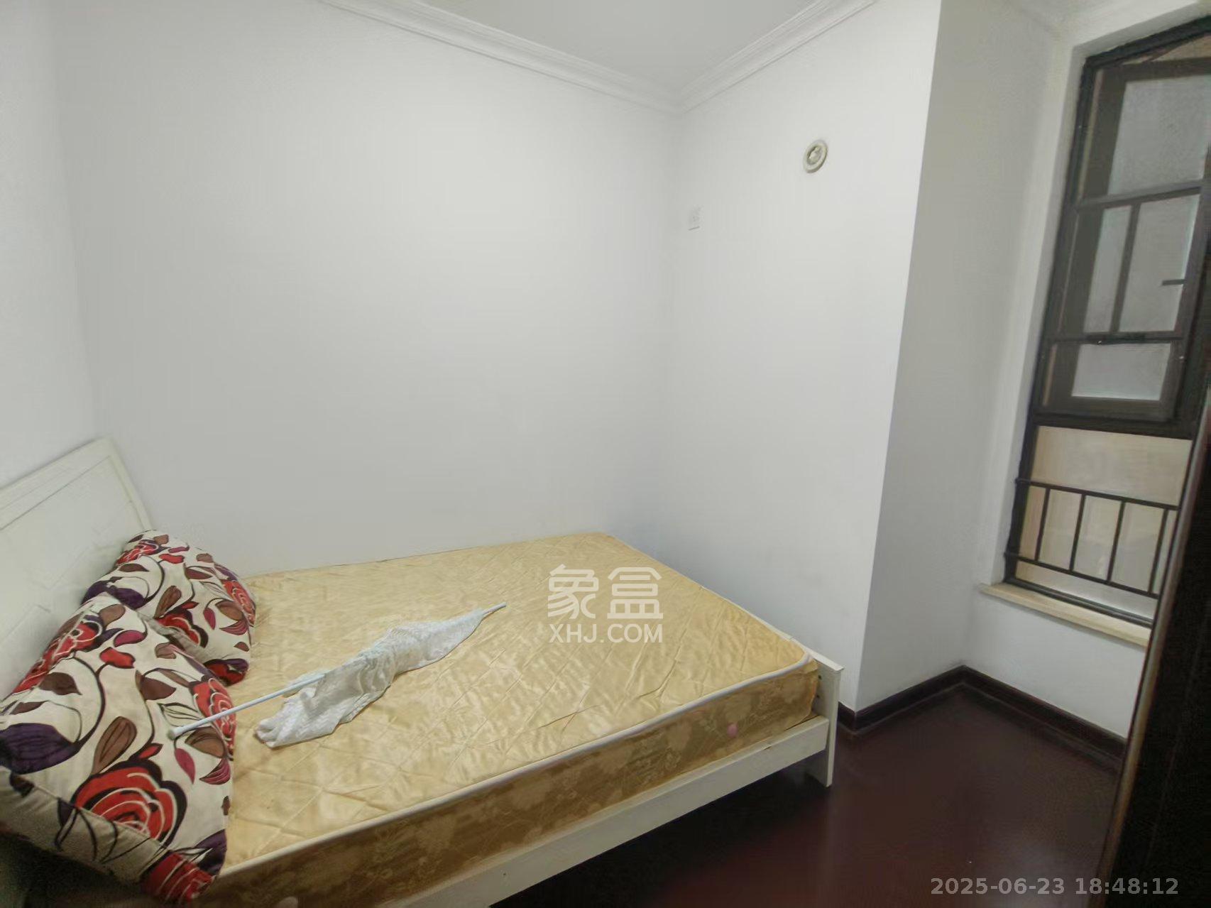 中海国际一期 3室2厅1卫 1900.0元/月 中海国际一期 3室2厅1卫 1900.0元/月室内图