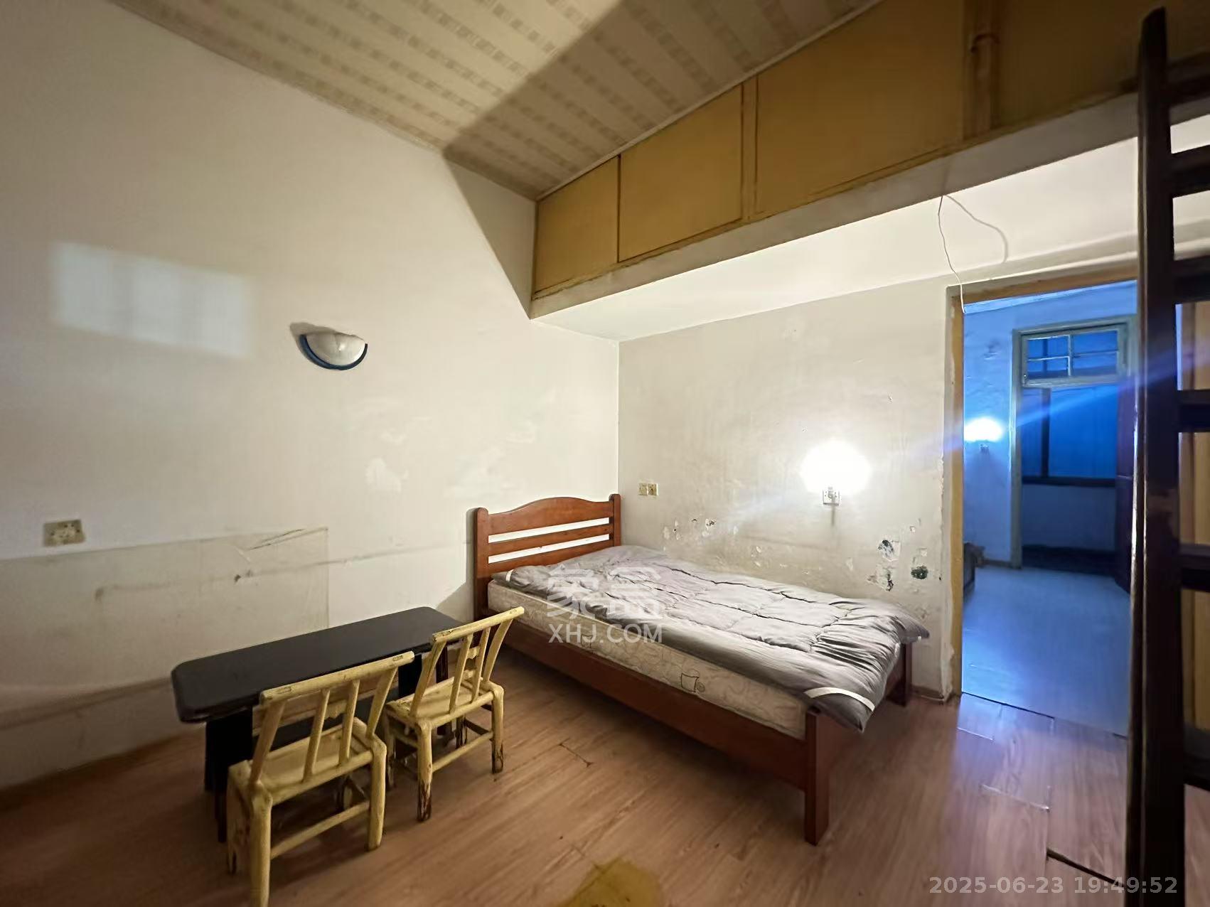 湖橡宿舍/湖橡小区 1室0厅0卫 900.0元/月 湖橡宿舍/湖橡小区 1室0厅0卫 900.0元/月室内图