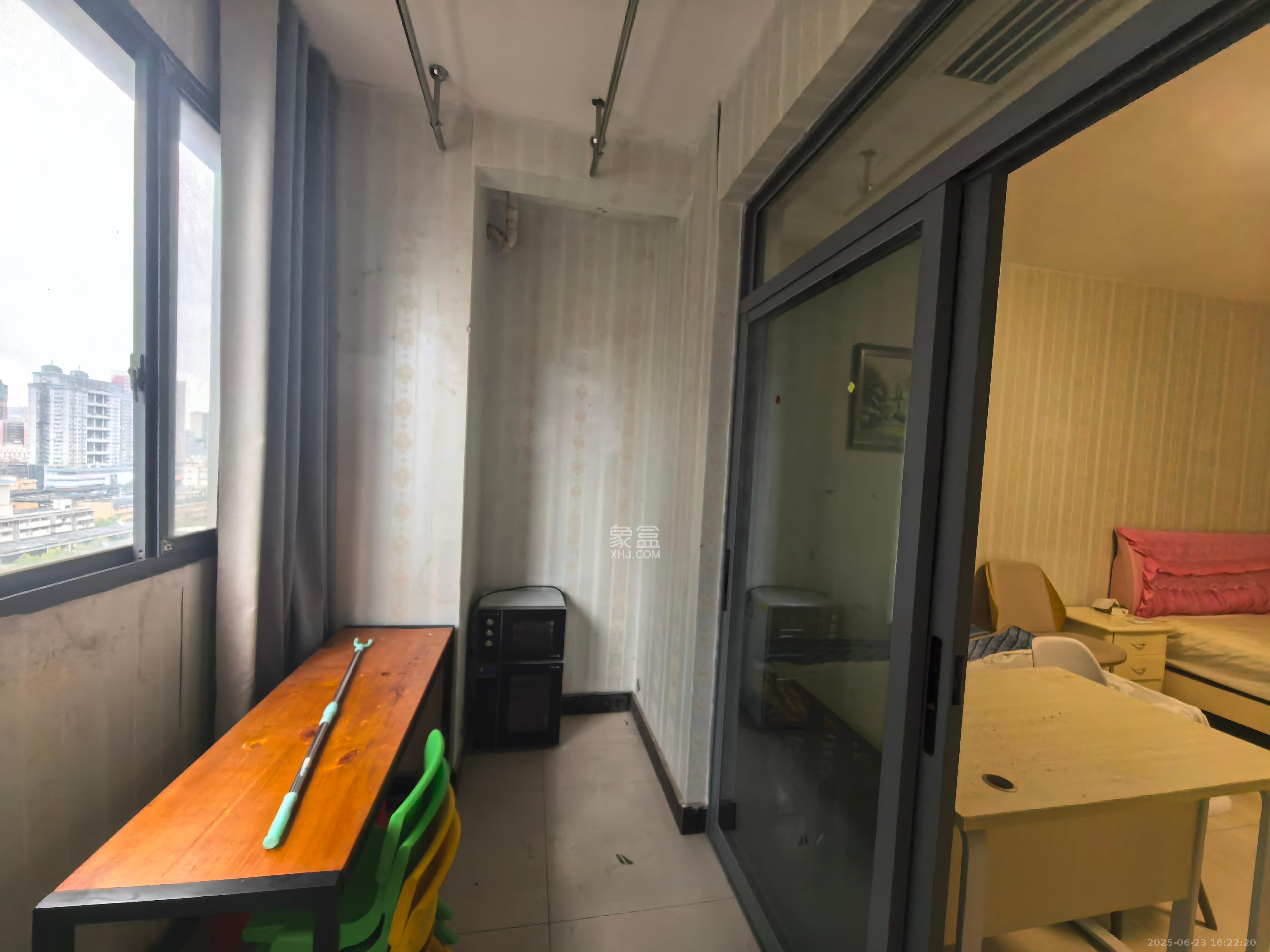 人瑞潇湘国际  1室1厅1卫    1800.0元/月 人瑞潇湘国际  1室1厅1卫    1800.0元/月室内图