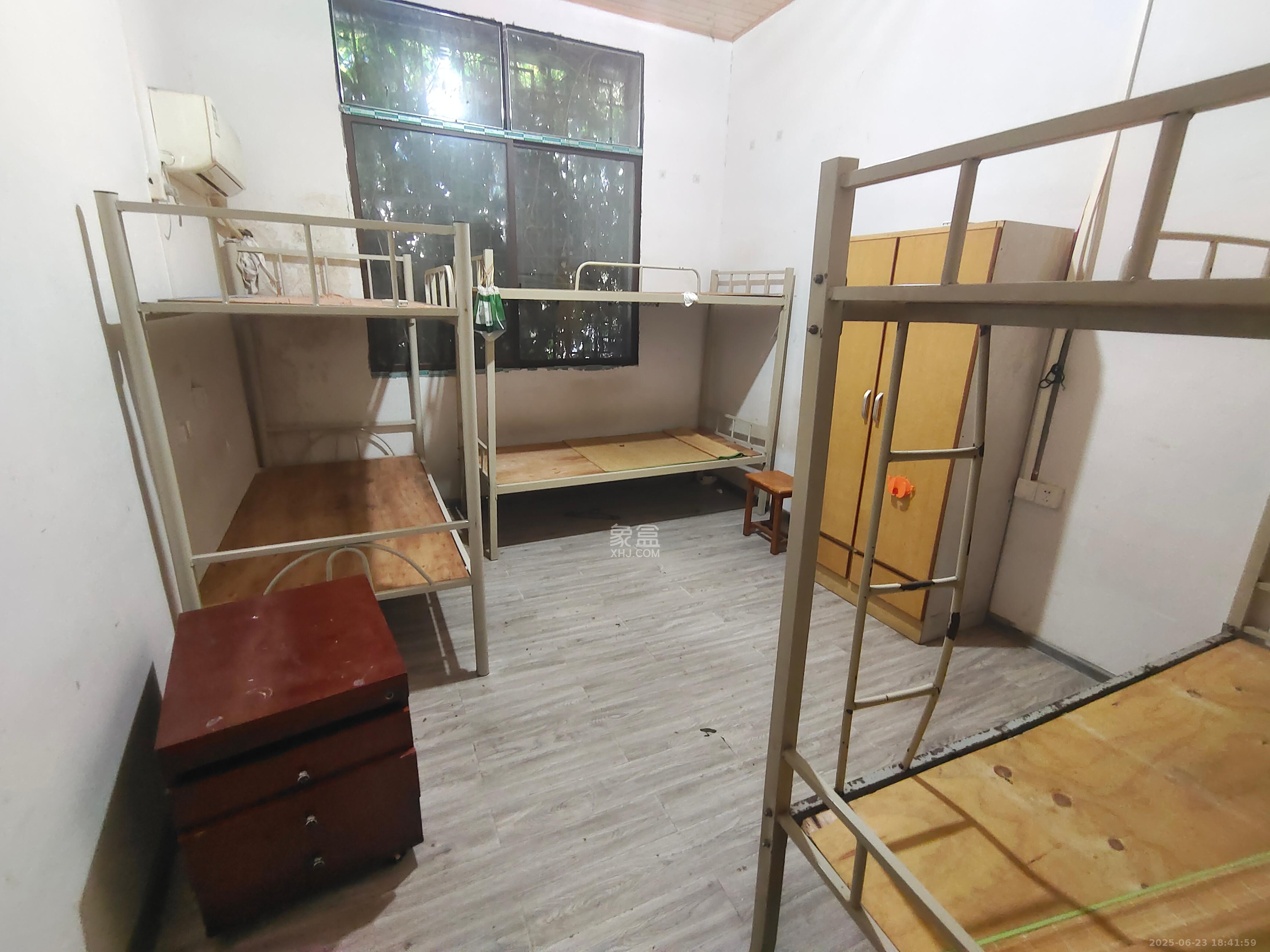 苏家巷散盘 1室1厅1卫 1200.0元/月 苏家巷散盘 1室1厅1卫 1200.0元/月室内图