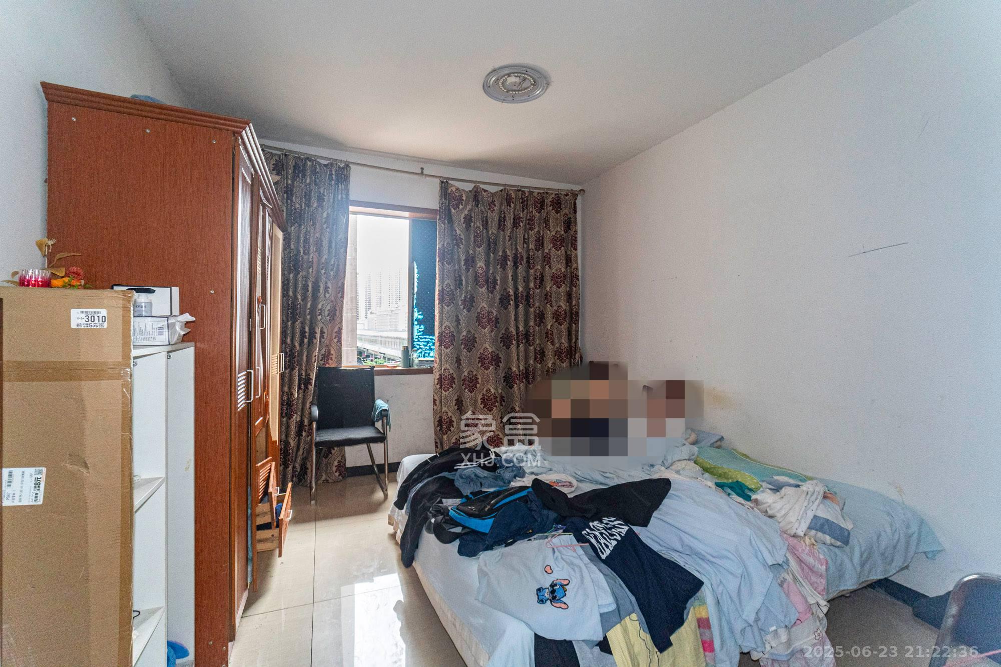 红树湾 4室2厅2卫 76.0万 红树湾 4室2厅2卫 76.0万卧室