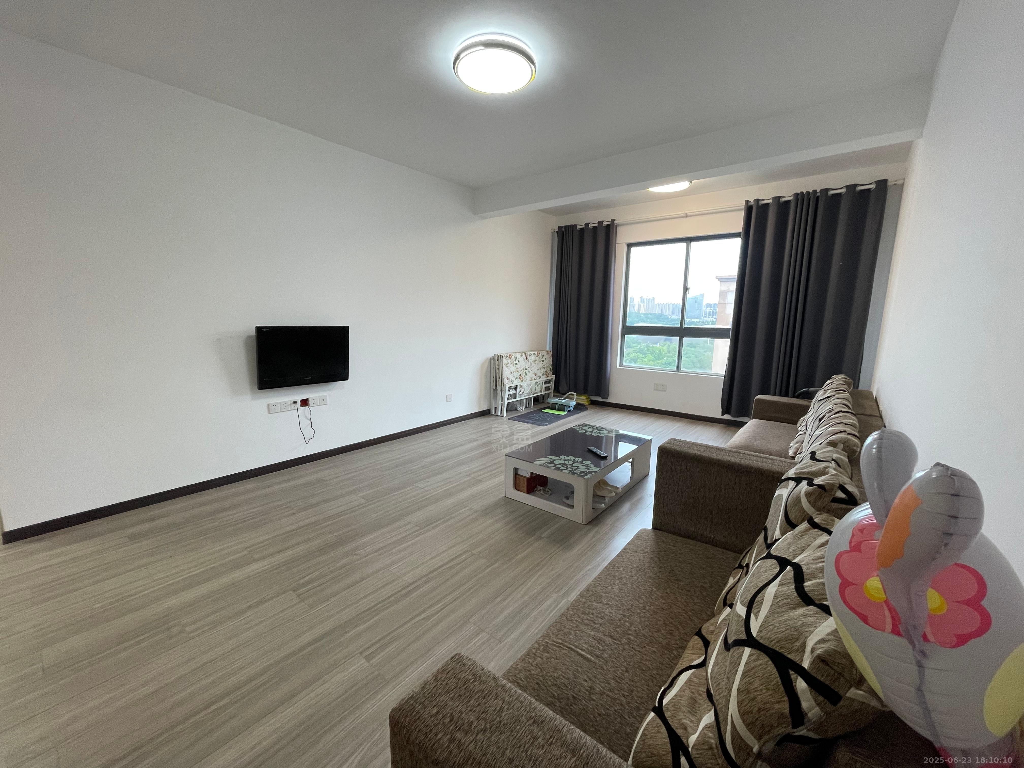 金质颐园 3室2厅2卫 1700.0元/月 金质颐园 3室2厅2卫 1700.0元/月室内图