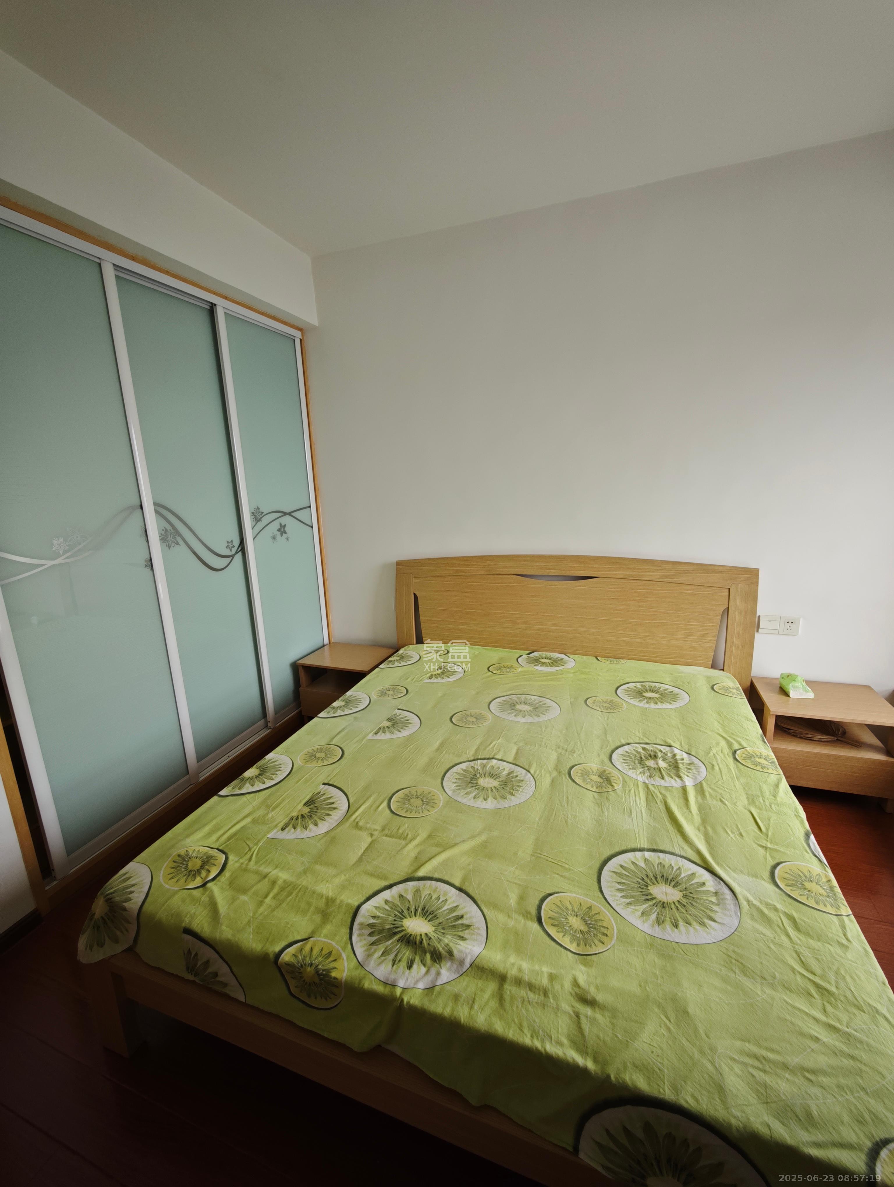 爵士湘  3室2厅1卫   1800.00元/月室内图