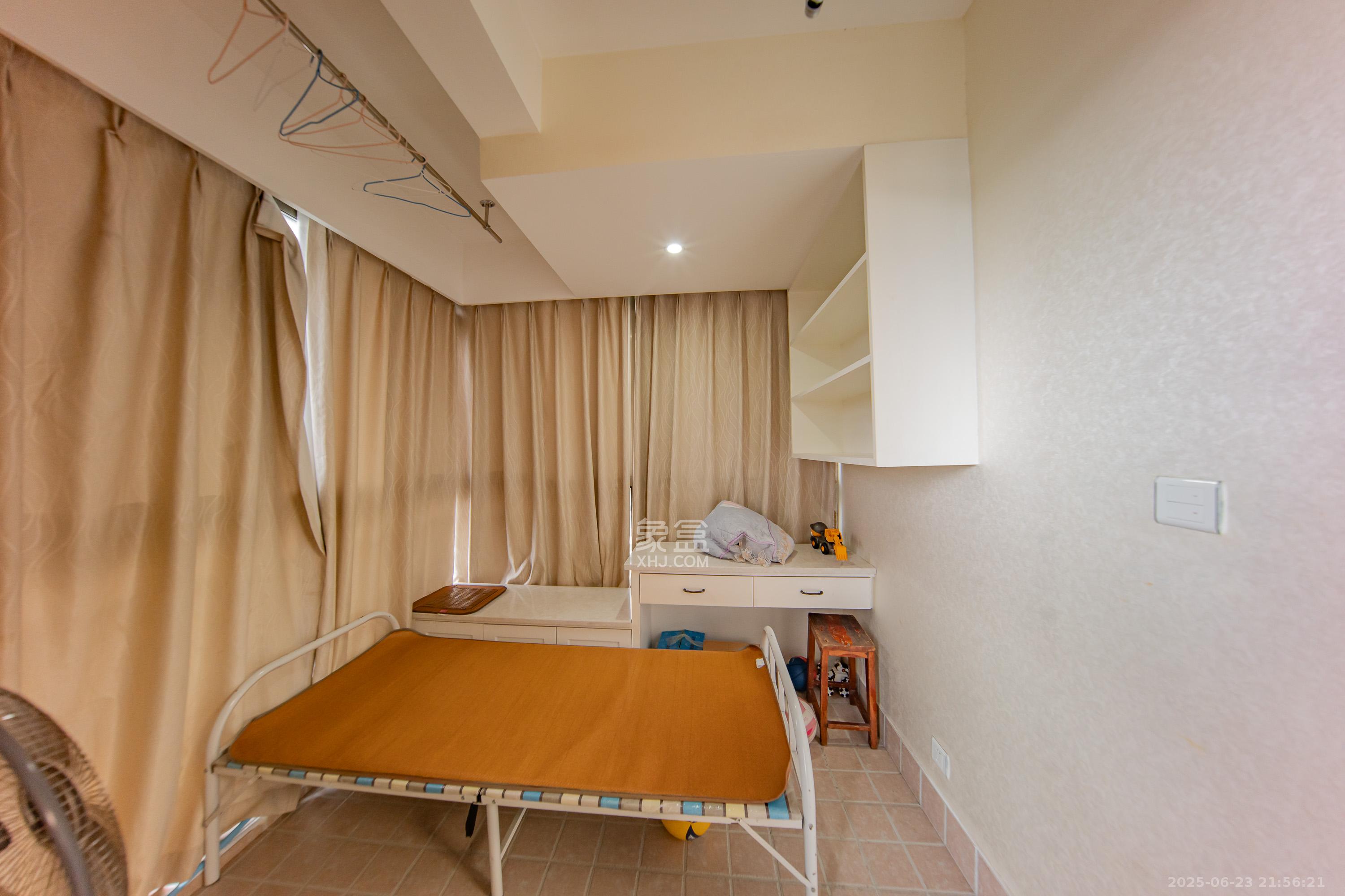 江山帝景雅典  2室1厅1卫    102.0万 江山帝景雅典  2室1厅1卫    102.0万阳台