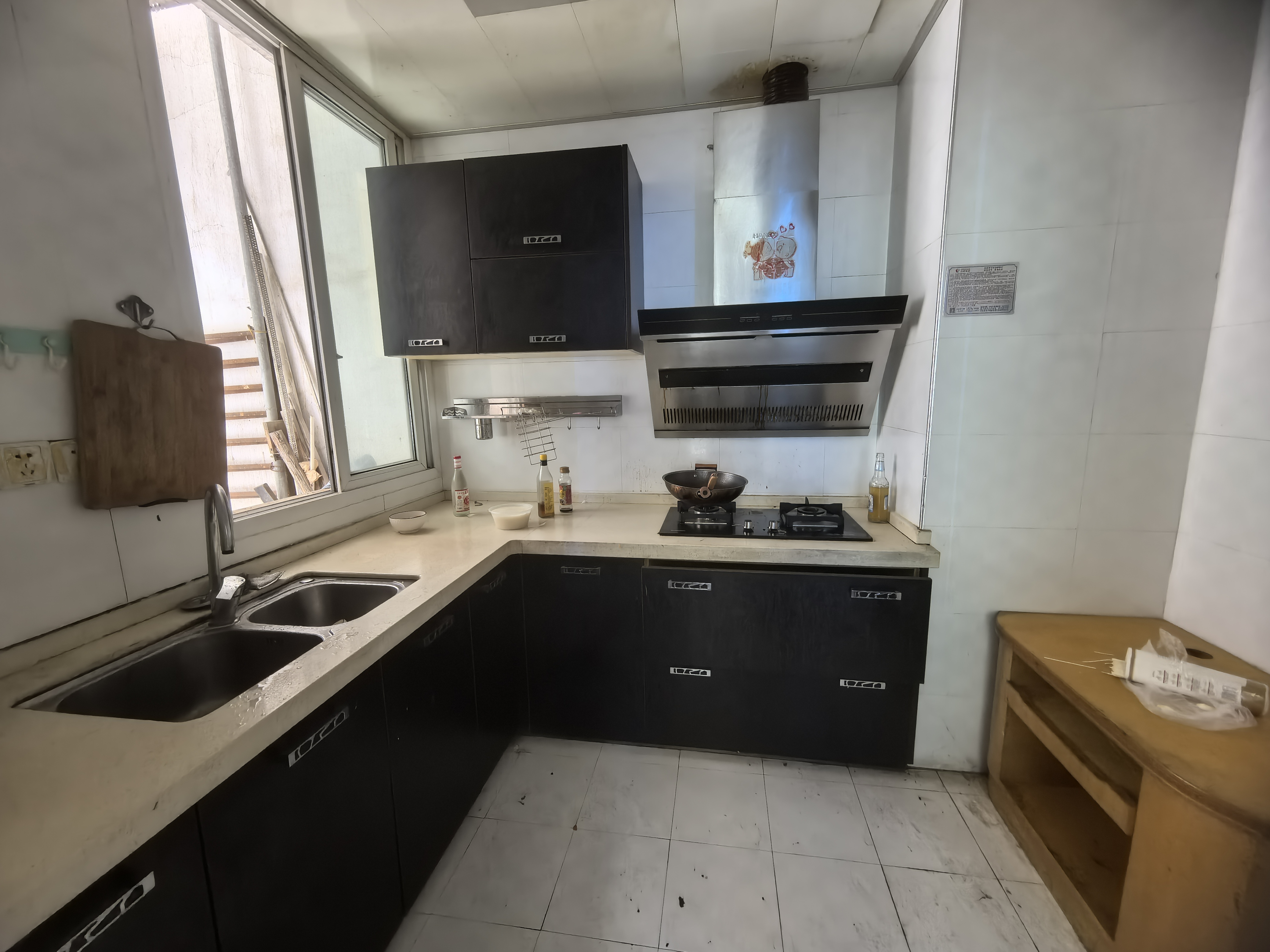 阳光水岸 3室2厅2卫 1300.0元/月 阳光水岸 3室2厅2卫 1300.0元/月室内图