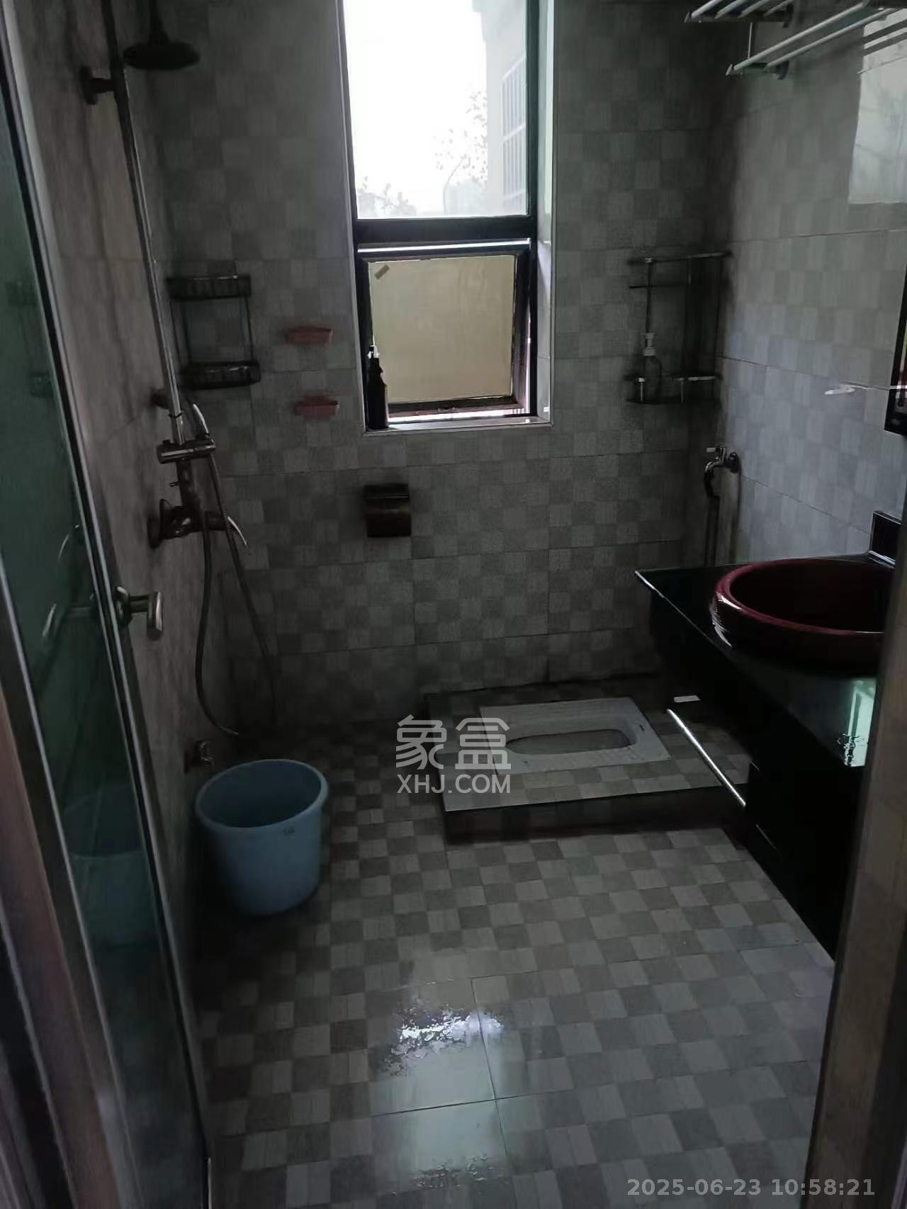 水岸天际（一期、二期）  2室1厅1卫   1900.00元/月室内图