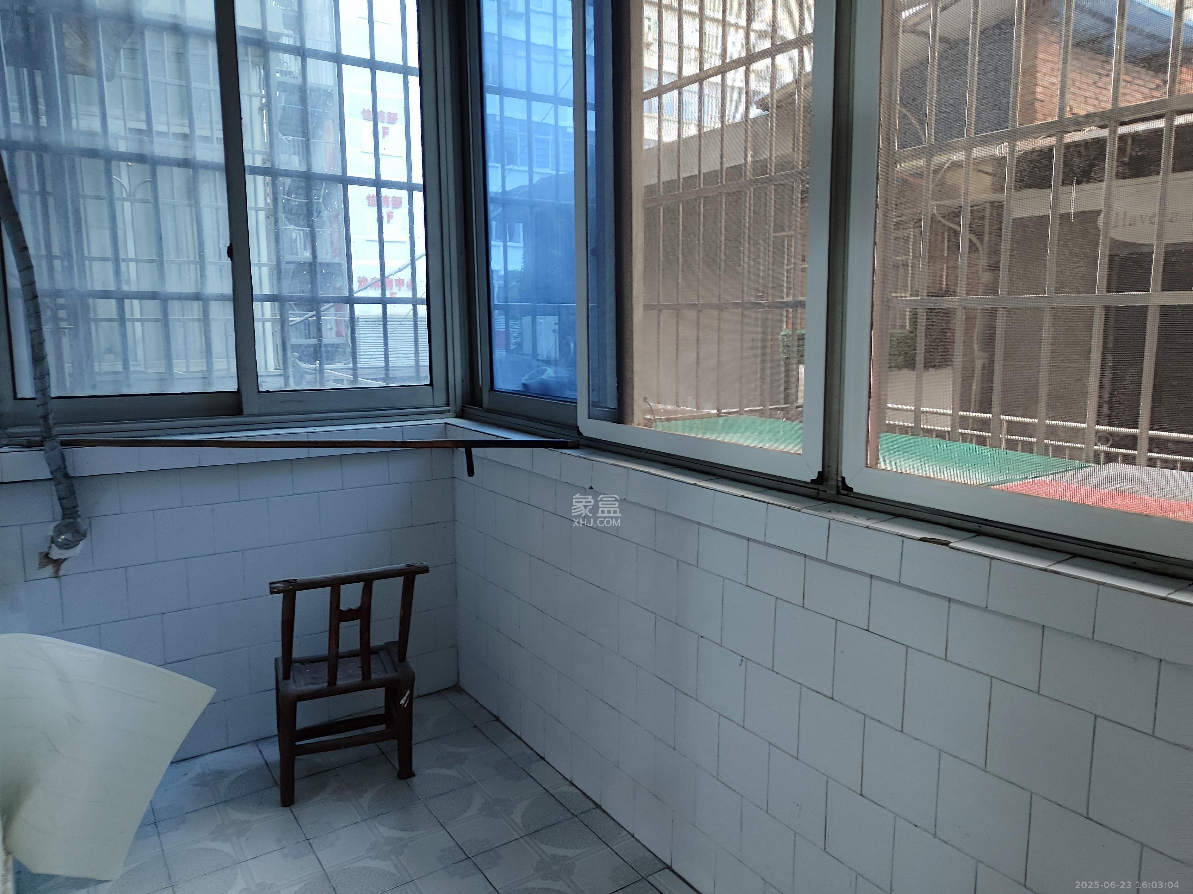 福康里湘运宿舍 2室1厅1卫 2400.0元/月 福康里湘运宿舍 2室1厅1卫 2400.0元/月室内图