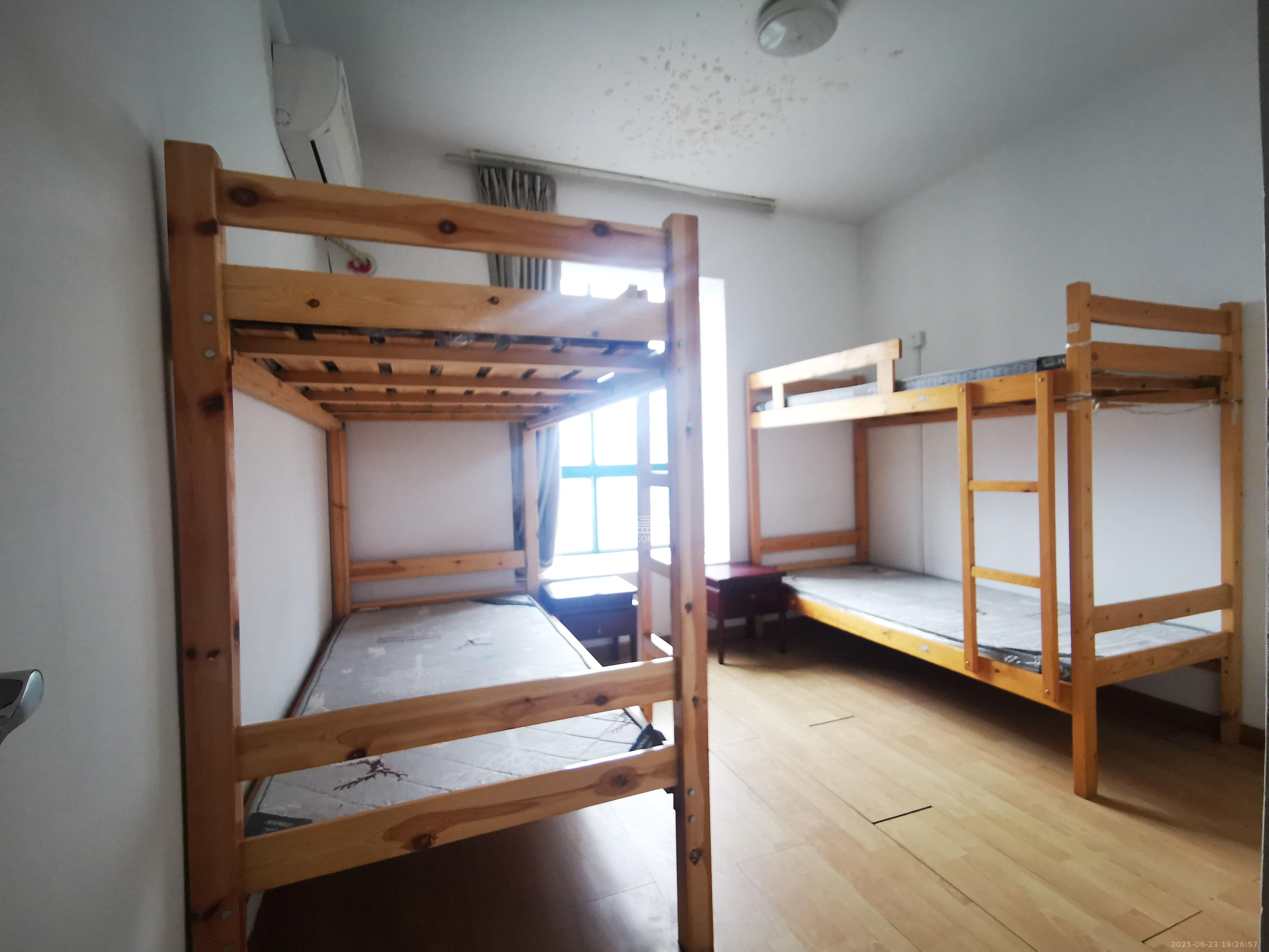 华韵城市风情  3室2厅2卫   3500.00元/月室内图