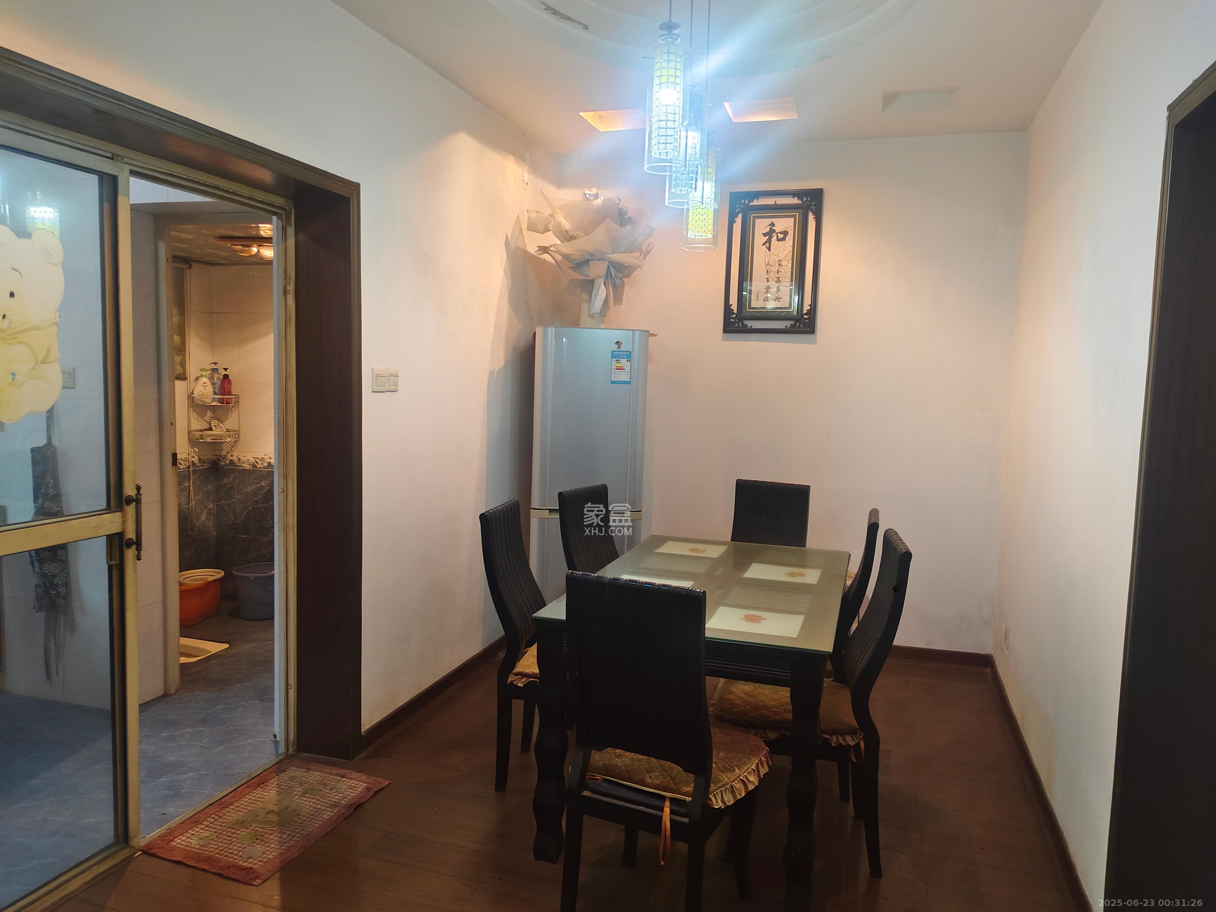 寸木塘 3室2厅1卫 1200.0元/月 寸木塘 3室2厅1卫 1200.0元/月室内图