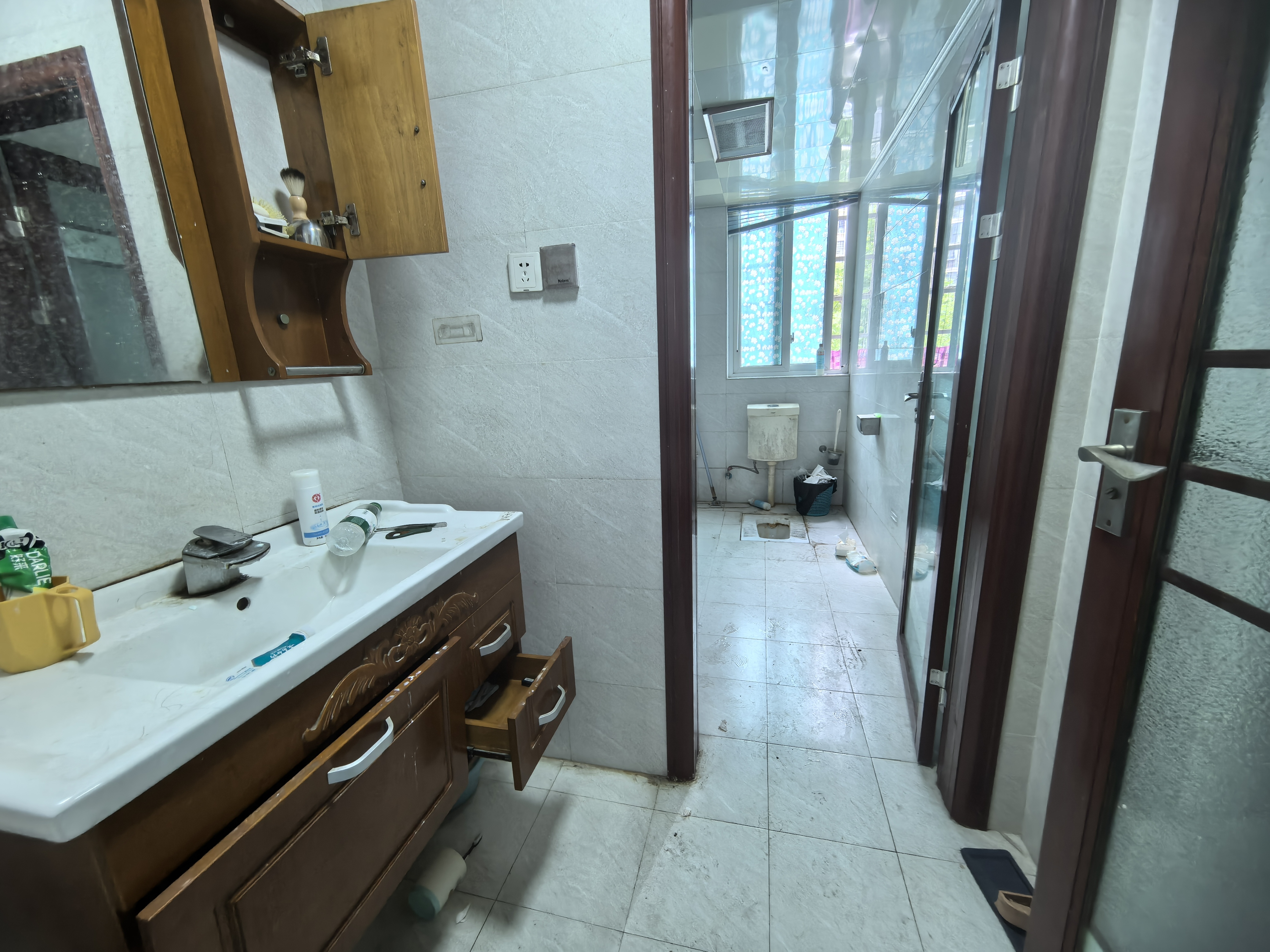 阳光水岸 3室2厅2卫 1300.0元/月 阳光水岸 3室2厅2卫 1300.0元/月室内图